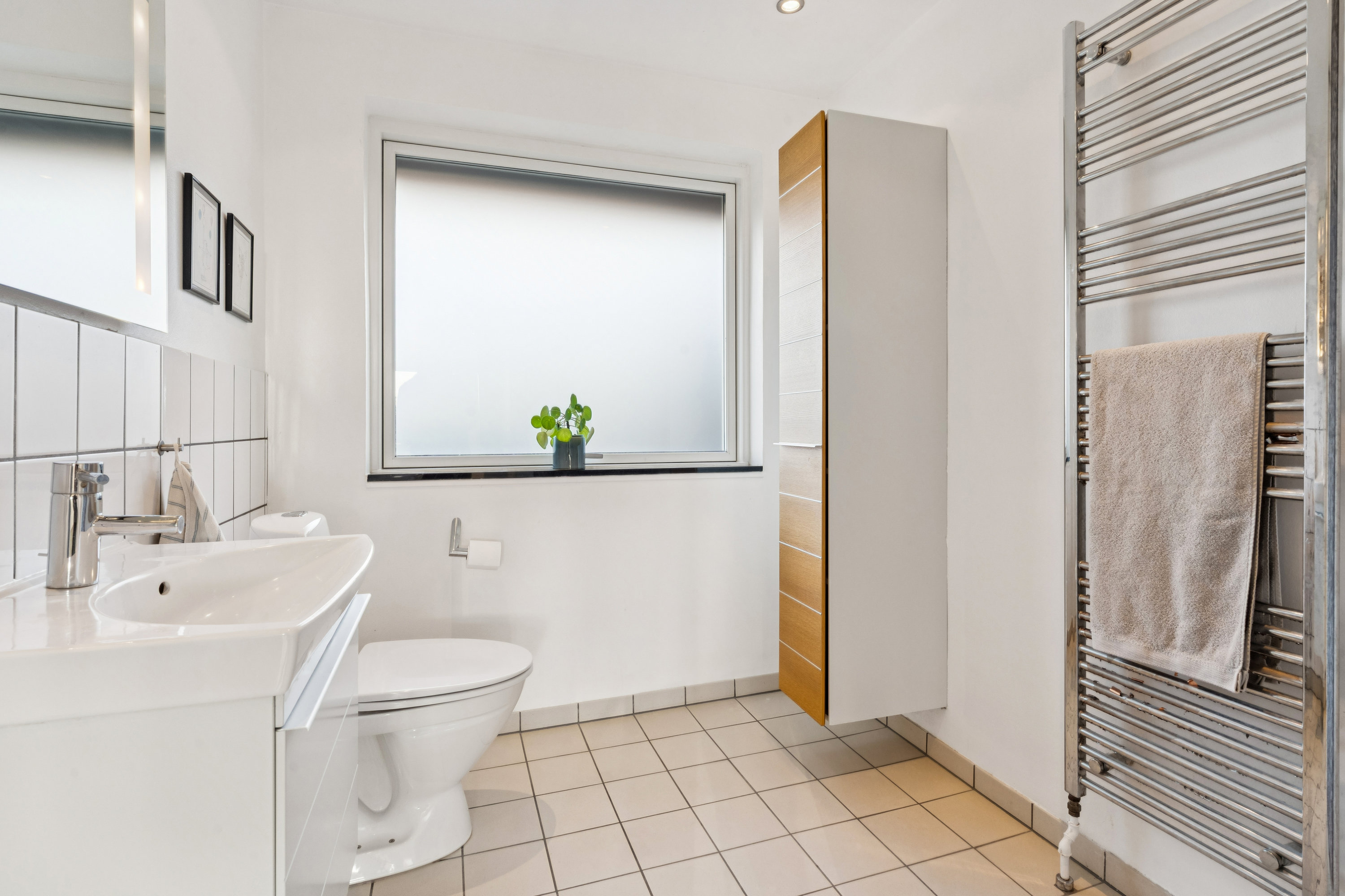 Fremhævet badeværelse billede i fuldskærmstilstand. Billede af Siriusvej 12, 9200 Aalborg SV