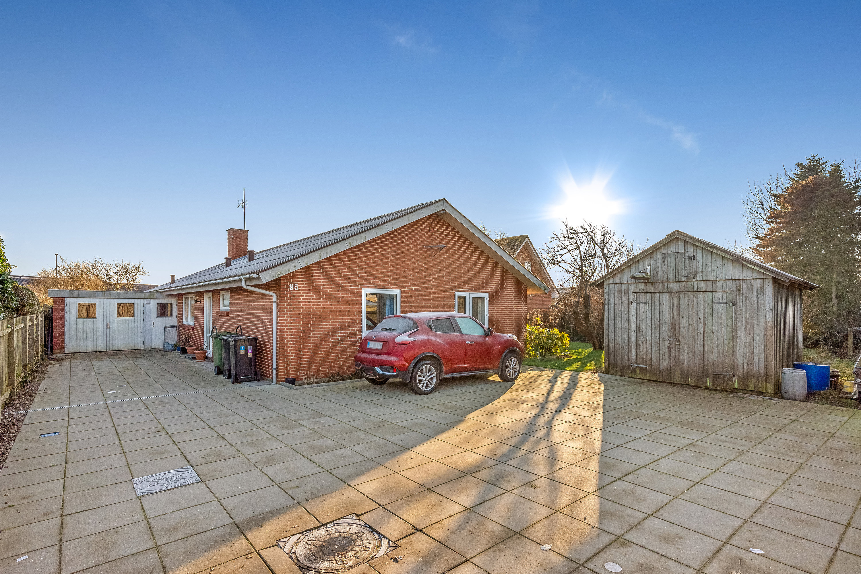 Fremhævet ejendommen billede i fuldskærmstilstand. Billede af Klostervej 95, Kloster, 6950 Ringkøbing