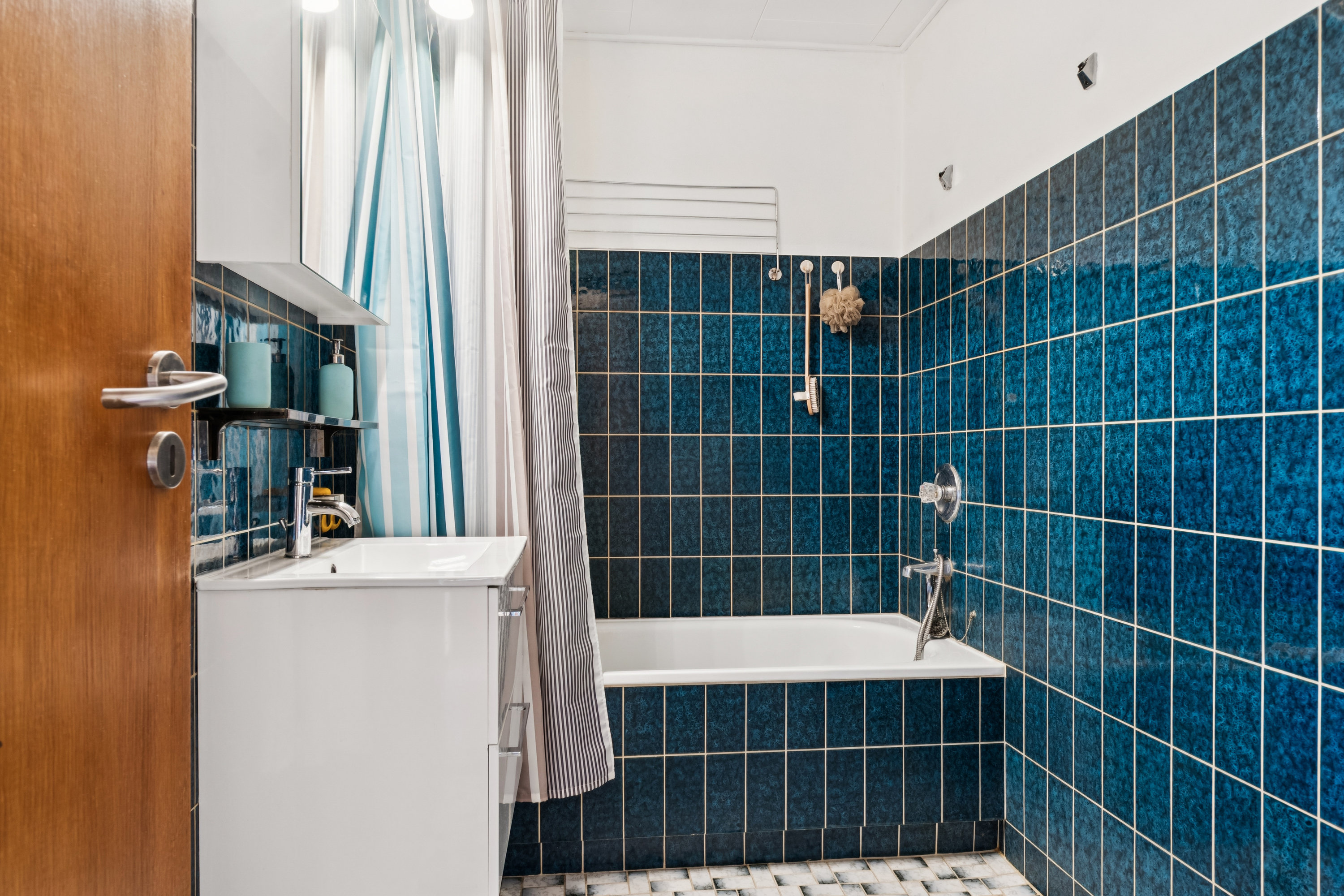 Fremhævet gang billede i fuldskærmstilstand. Billede af Rensdyrløkken 11, Slukefter, 5210 Odense NV