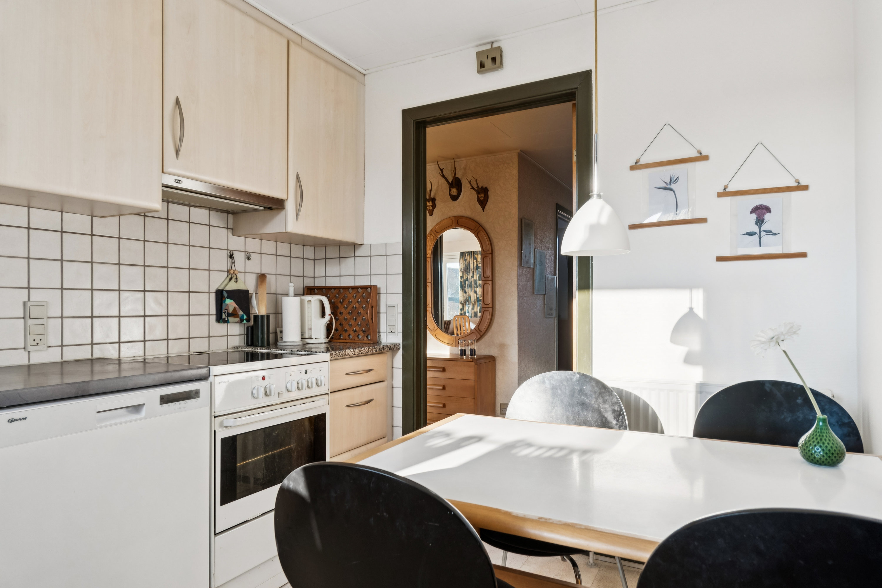 Fremhævet køkken billede i fuldskærmstilstand. Billede af Rensdyrløkken 11, Slukefter, 5210 Odense NV