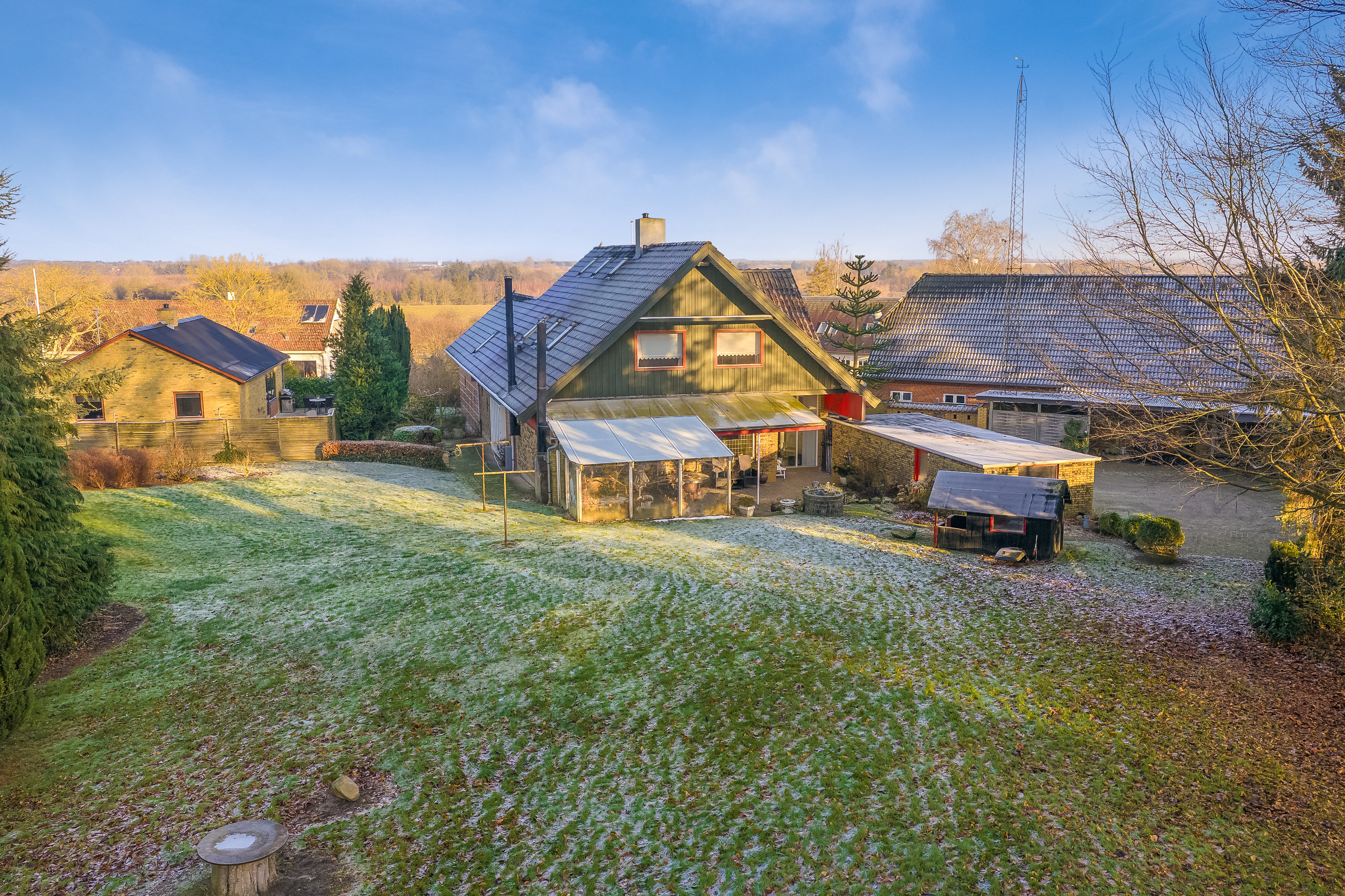 Fremhævet facade billede i fuldskærmstilstand. Billede af Toftevej 15, Brylle, 5690 Tommerup