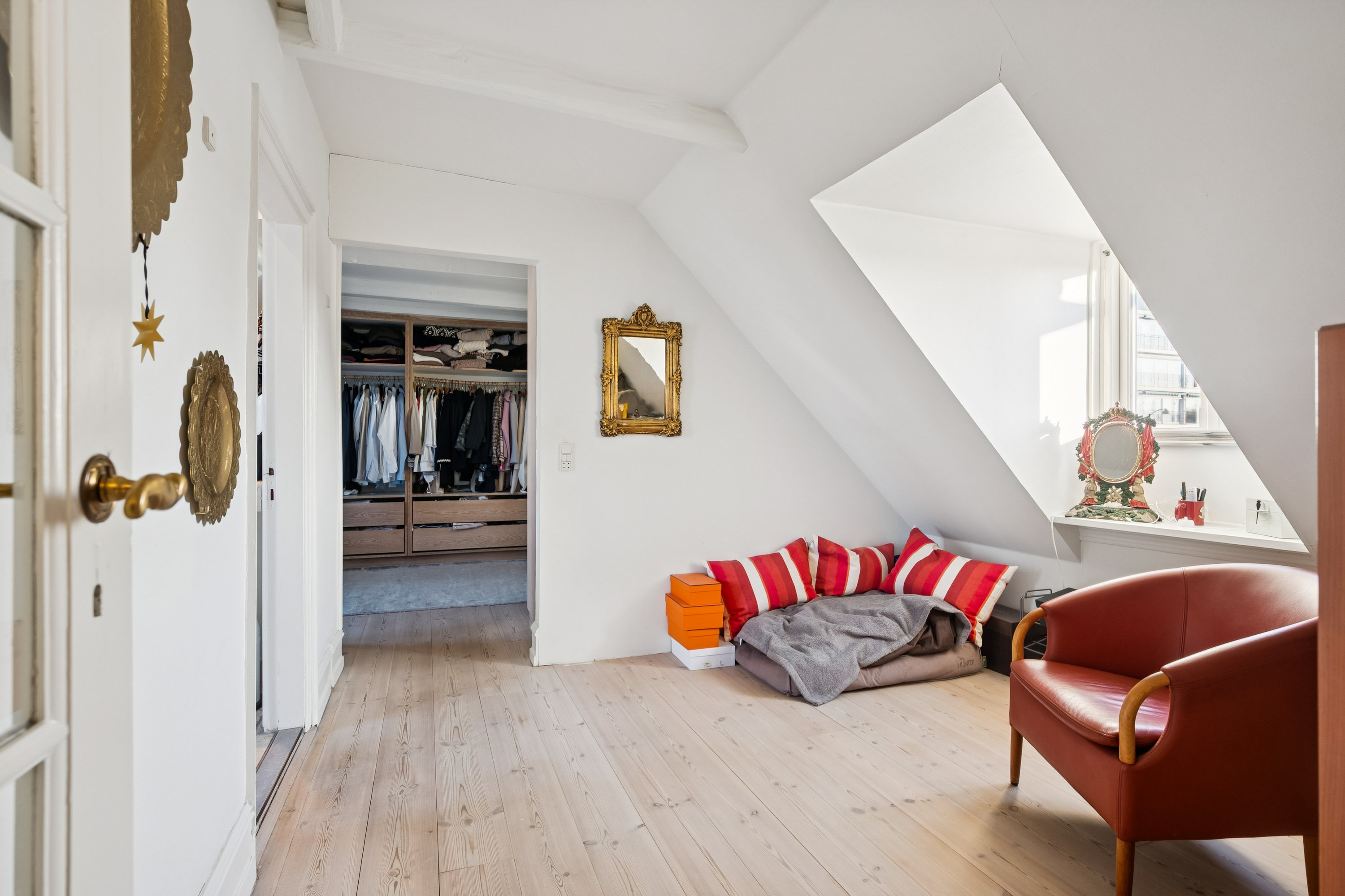 Fremhævet værelse billede i fuldskærmstilstand. Billede af Enighedsvej 20, 2920 Charlottenlund