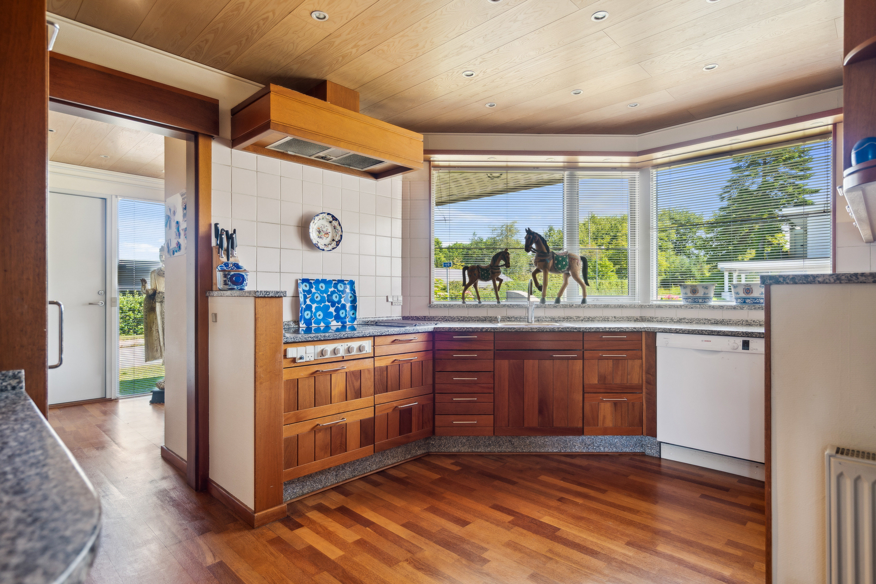 Fremhævet køkken billede i fuldskærmstilstand. Billede af Jens Kalstrups Vej 9, Hasseris, 9000 Aalborg