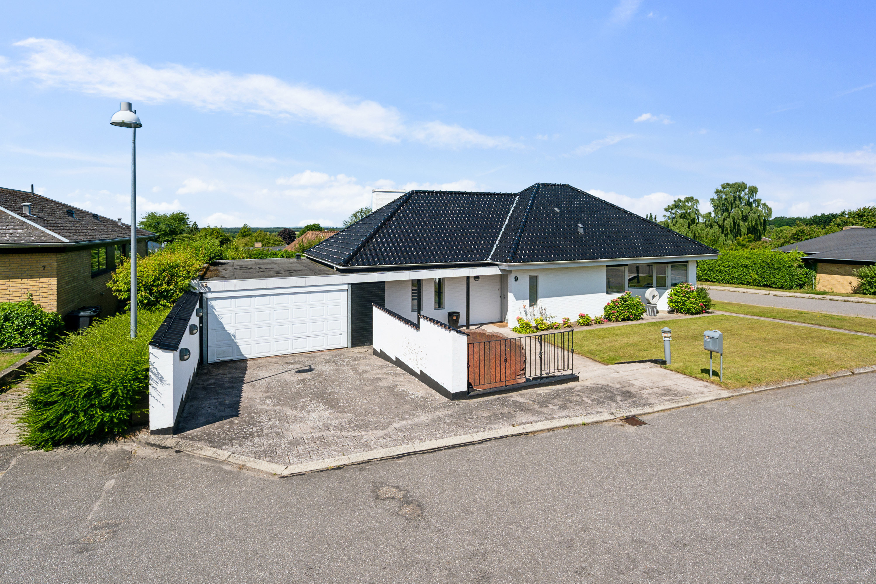 Fremhævet facade billede i fuldskærmstilstand. Billede af Jens Kalstrups Vej 9, Hasseris, 9000 Aalborg