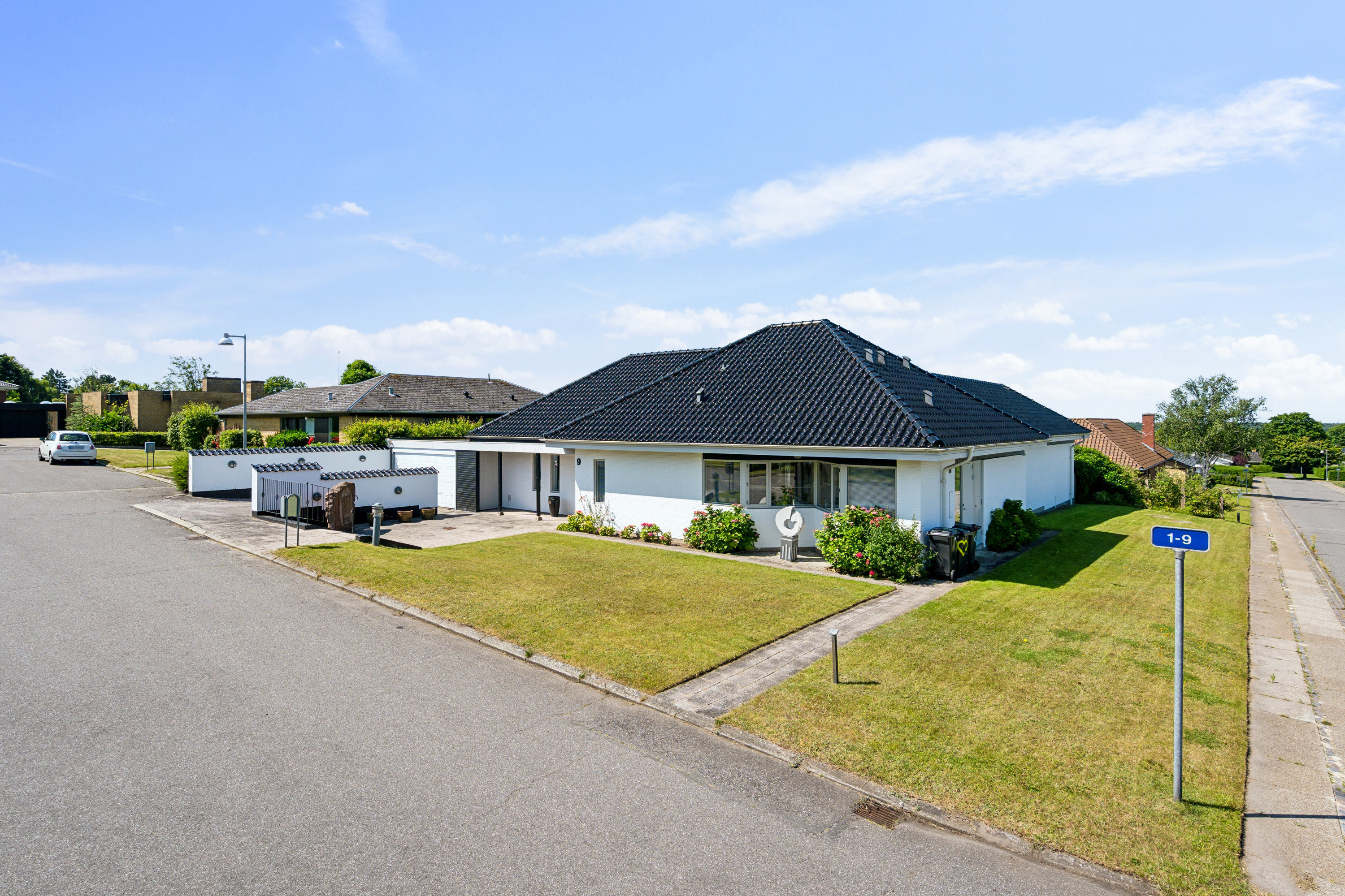 Fremhævet facade billede i fuldskærmstilstand. Billede af Jens Kalstrups Vej 9, Hasseris, 9000 Aalborg