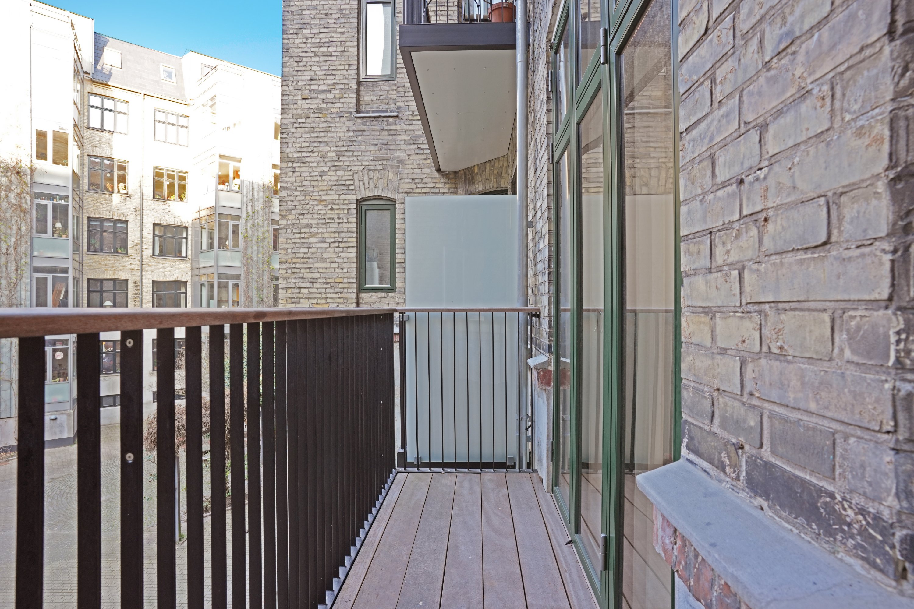 Fremhævet altan billede i fuldskærmstilstand. Billede af Laurids Skaus Gade 7, 1. th., 2200 København N