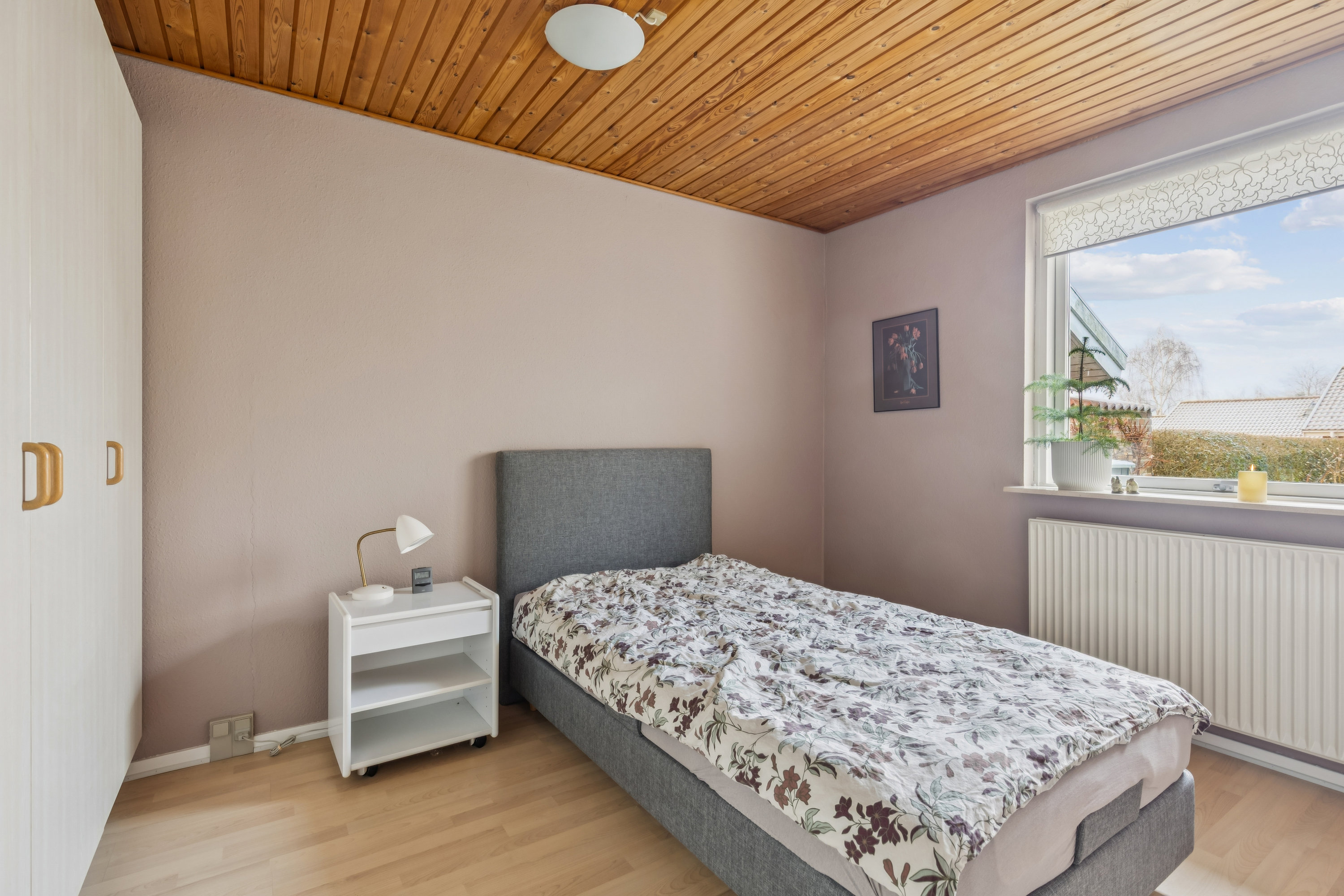 Fremhævet værelse billede i fuldskærmstilstand. Billede af Anderuplunden 24, Anderup, 5270 Odense N