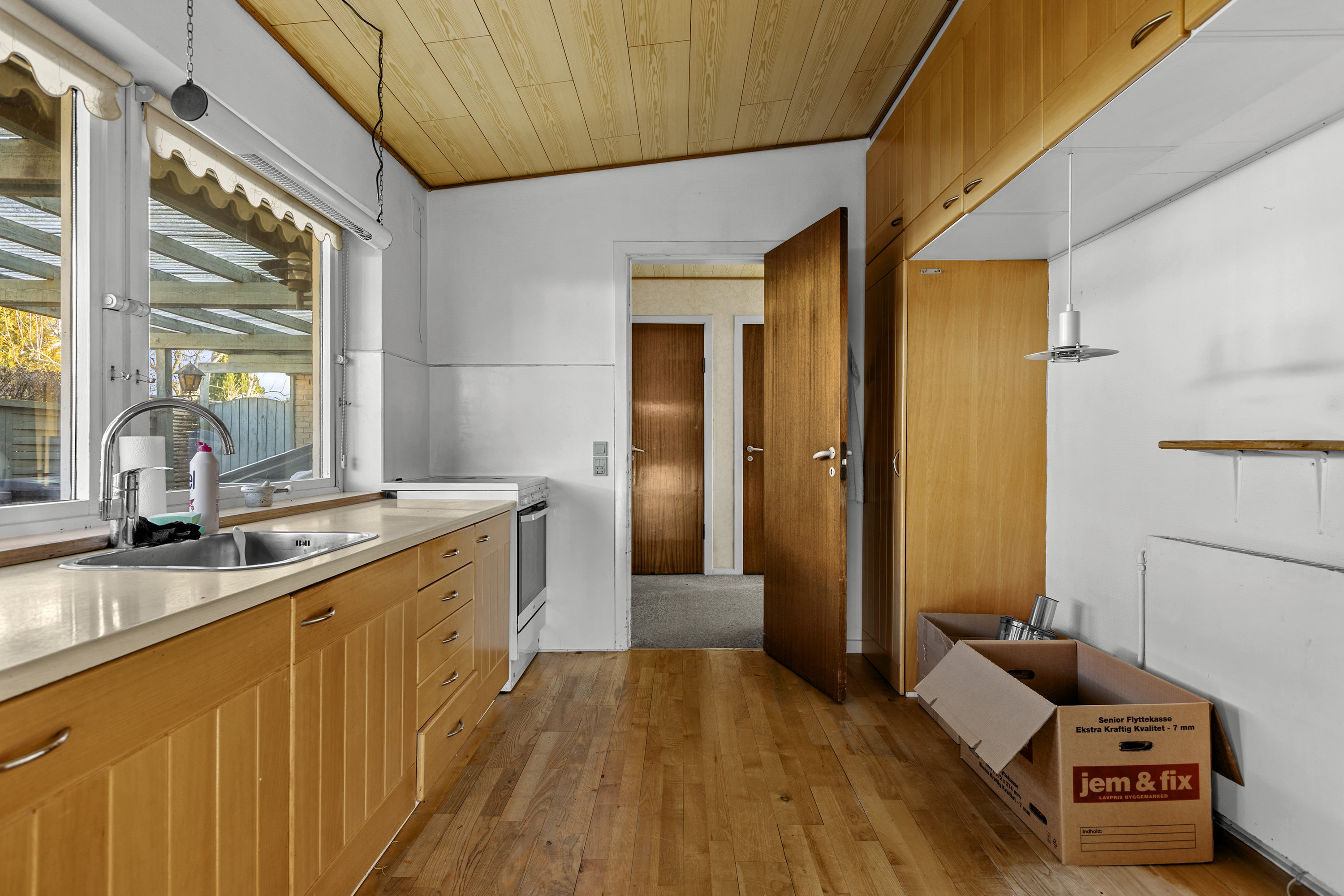 Fremhævet køkken billede i fuldskærmstilstand. Billede af Søndre Alle 3, 4340 Tølløse