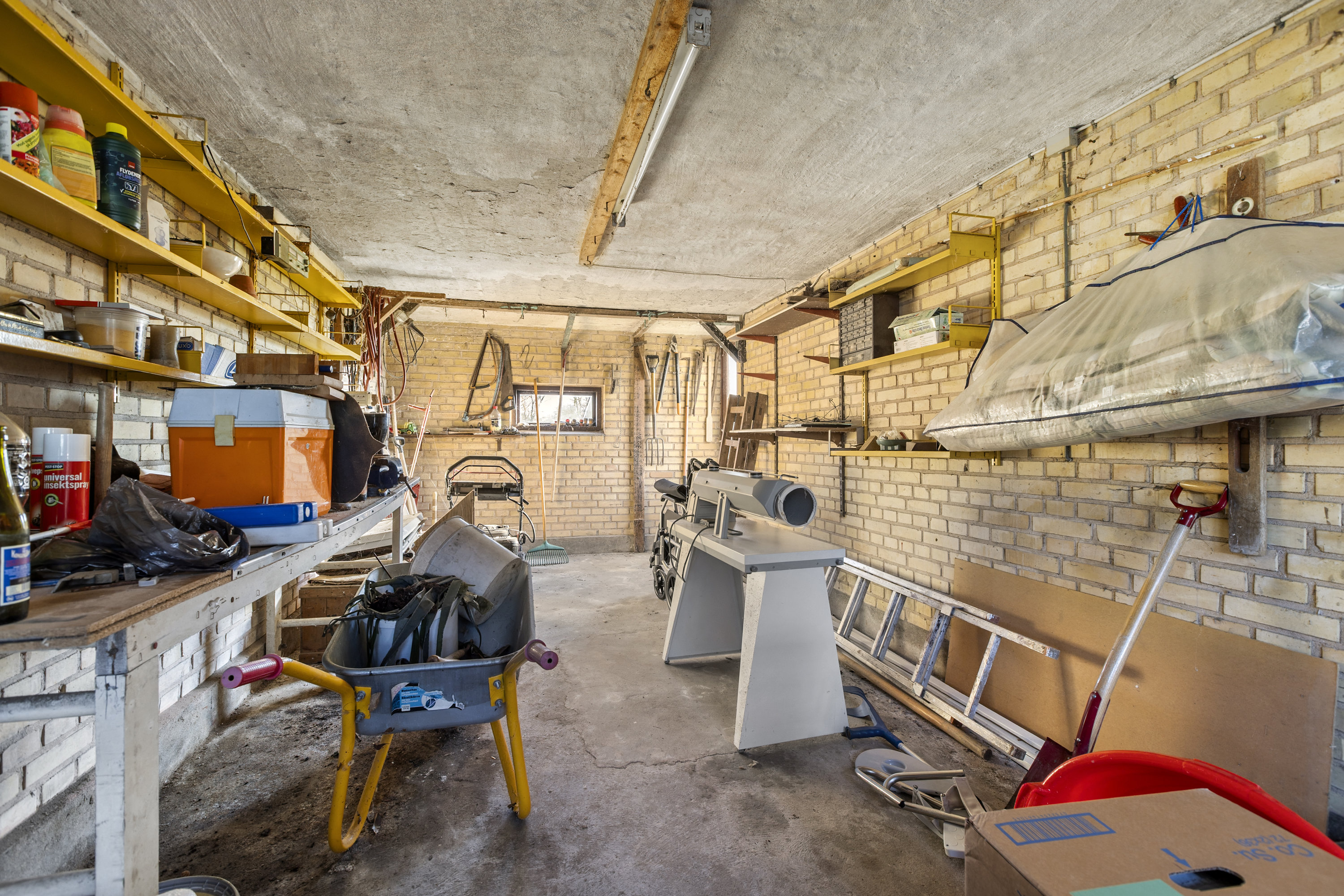 Fremhævet garage billede i fuldskærmstilstand. Billede af Søndre Alle 3, 4340 Tølløse