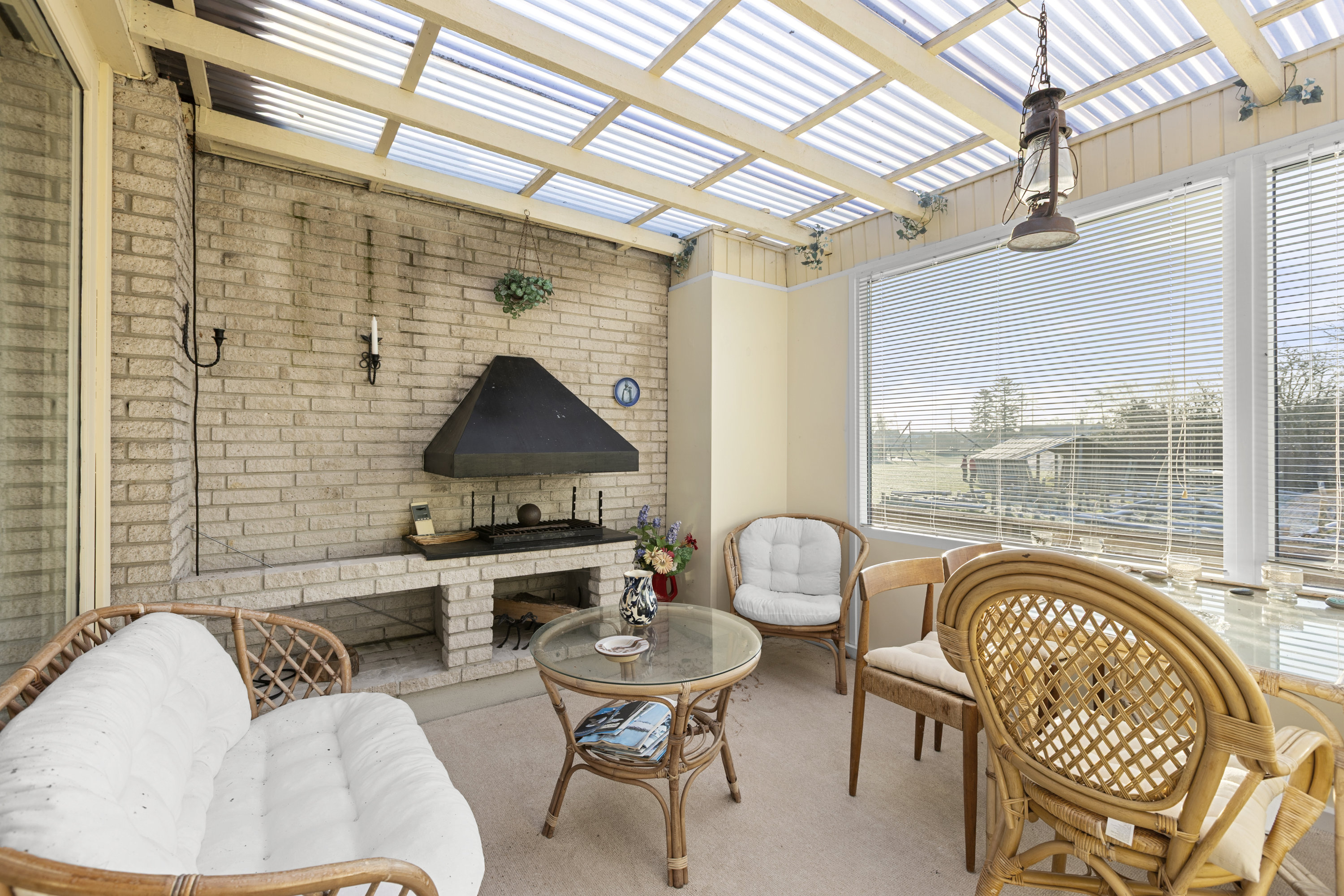 Fremhævet udestue billede i fuldskærmstilstand. Billede af Højmarken 53, Gevninge, 4000 Roskilde