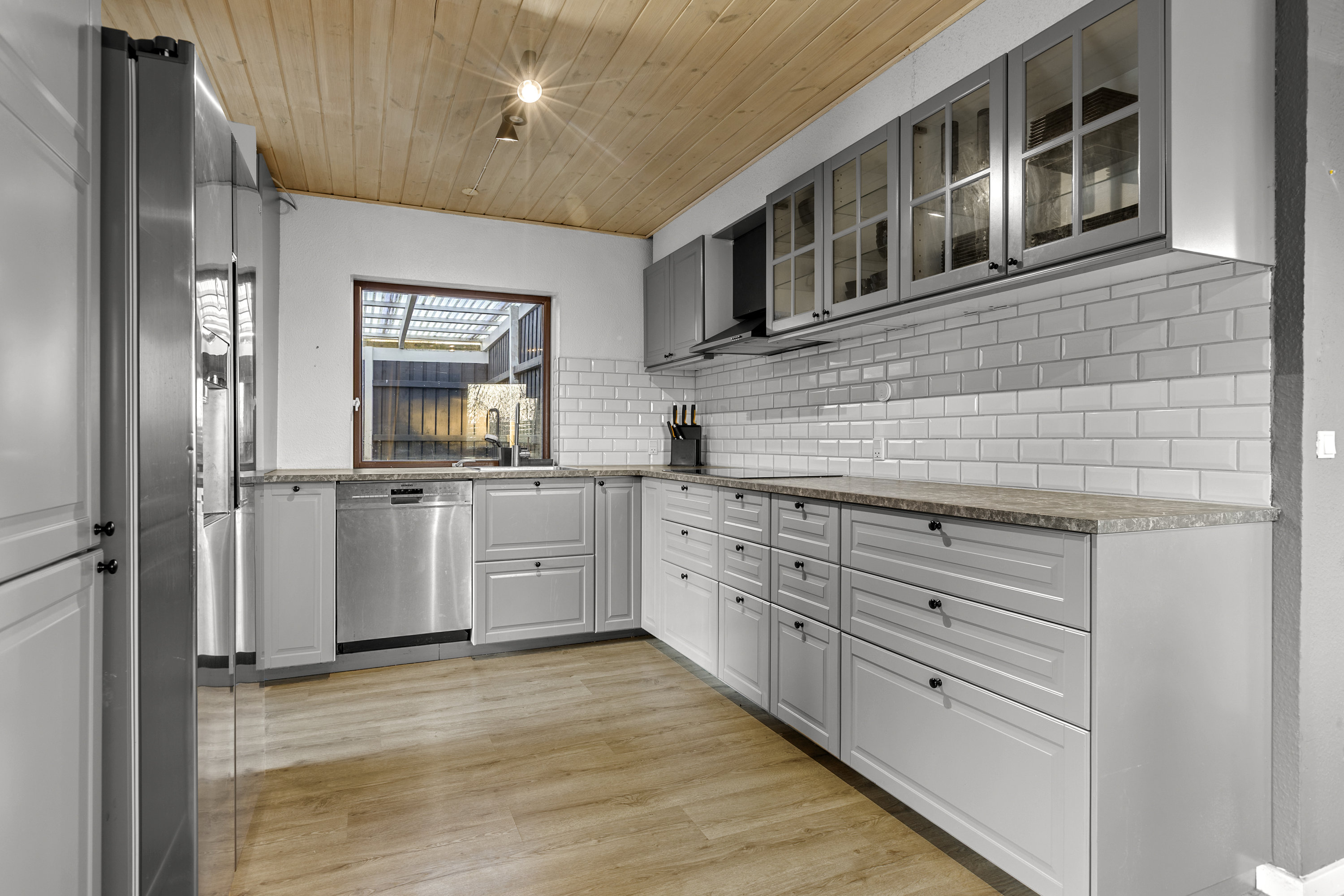 Fremhævet køkken billede i fuldskærmstilstand. Billede af Ellemosevej 10, Ugerløse, 4400 Kalundborg