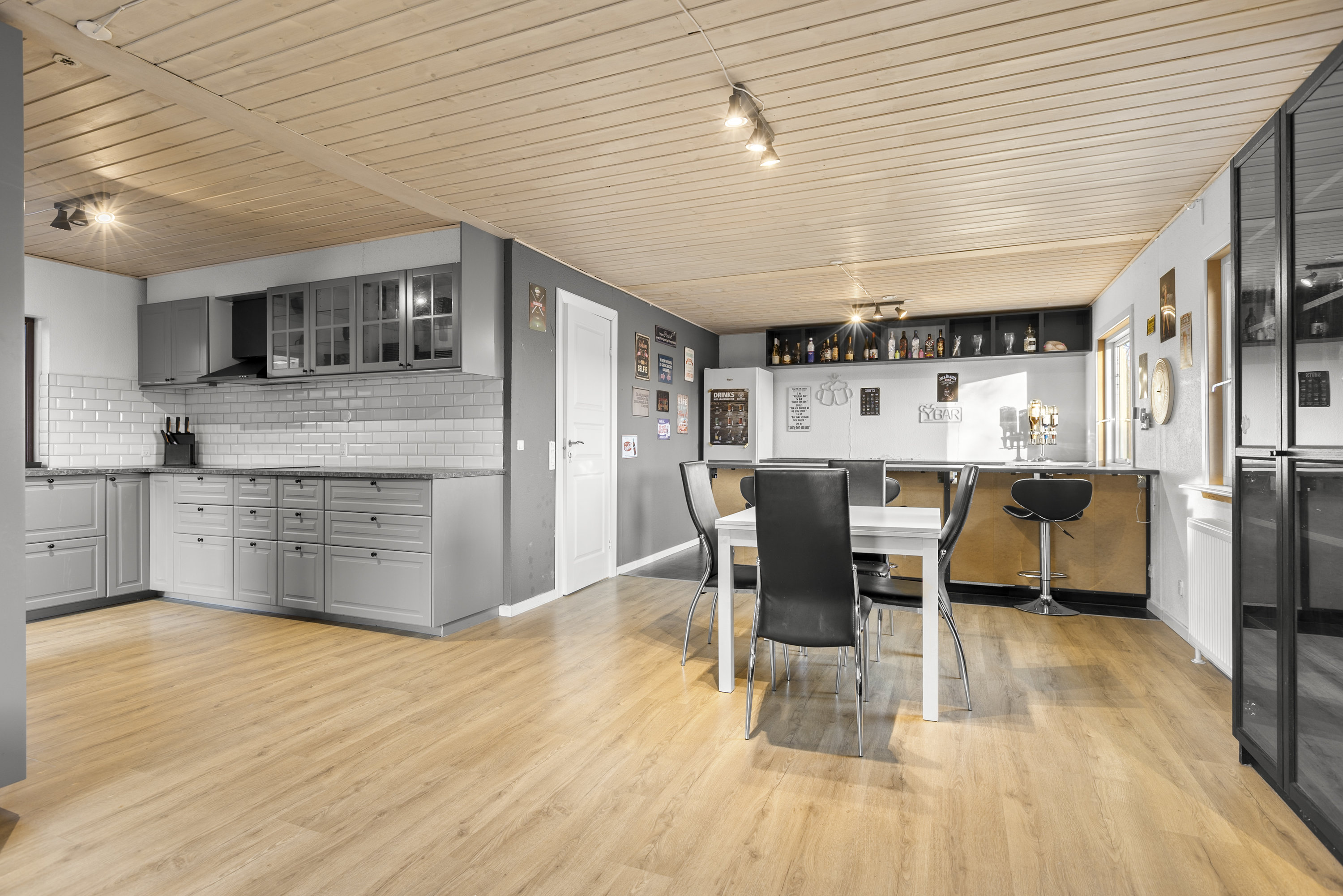 Fremhævet stue billede i fuldskærmstilstand. Billede af Ellemosevej 10, Ugerløse, 4400 Kalundborg