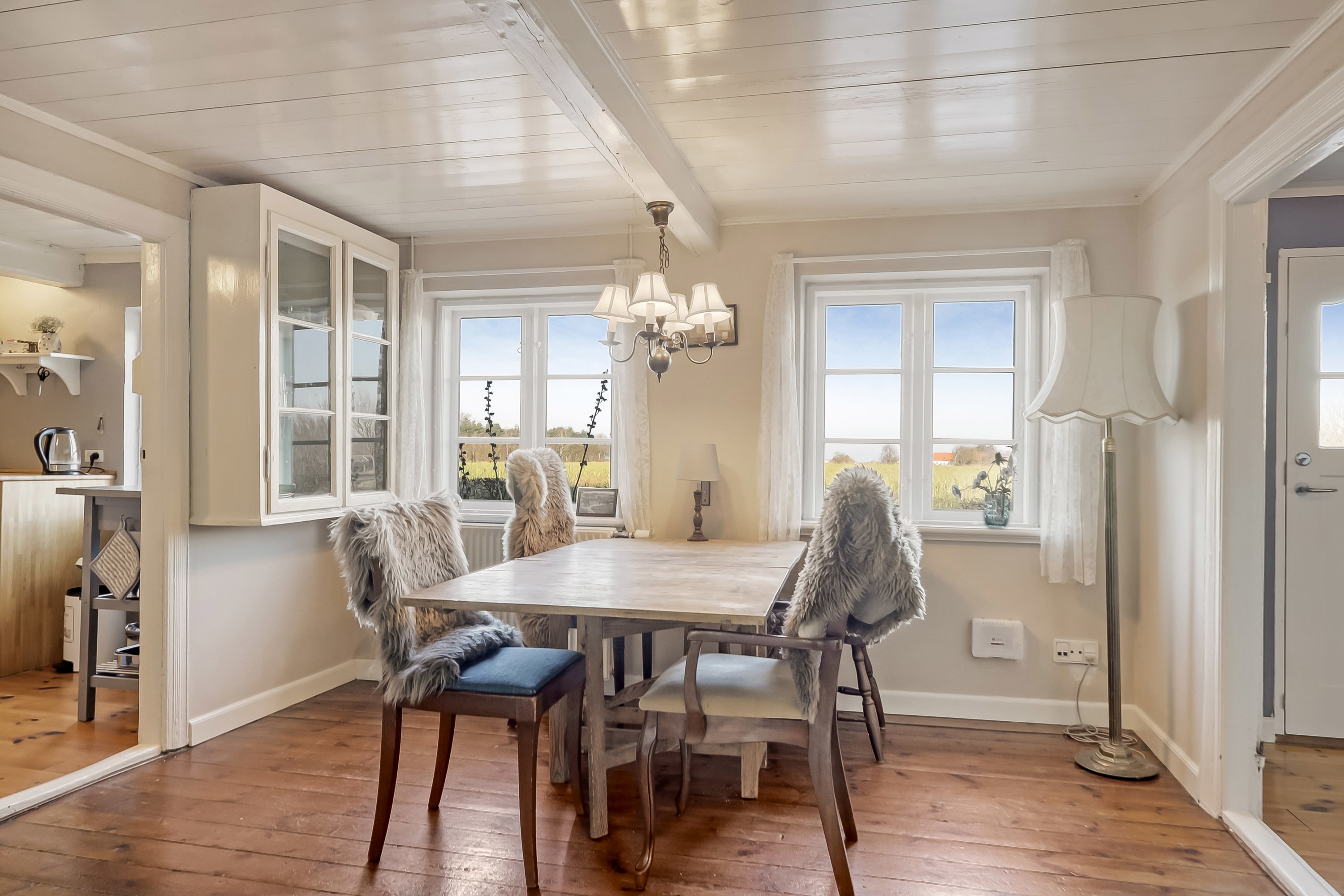 Fremhævet stue billede i fuldskærmstilstand. Billede af Trousløkkevej 1, 5960 Marstal