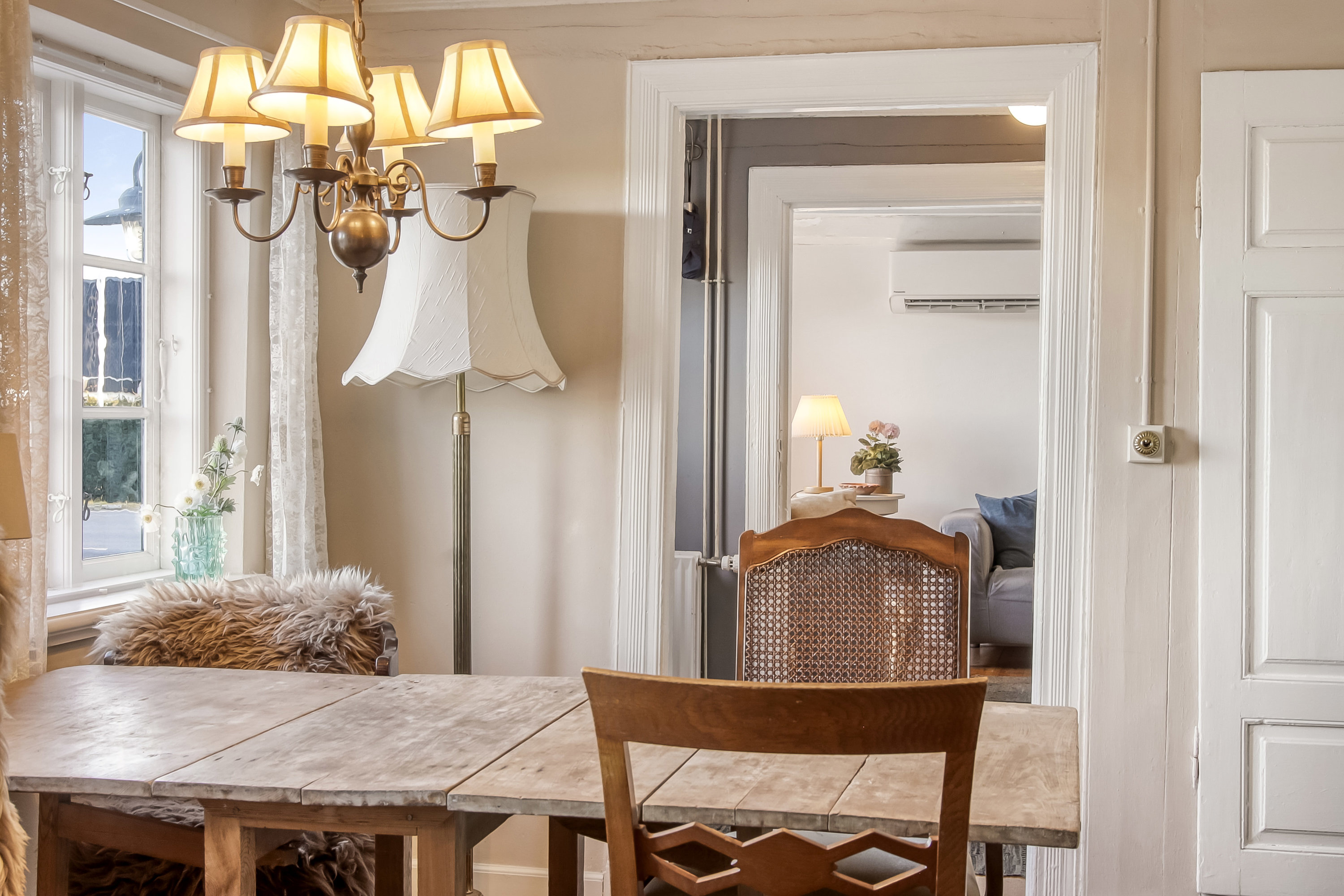 Fremhævet stue billede i fuldskærmstilstand. Billede af Trousløkkevej 1, 5960 Marstal