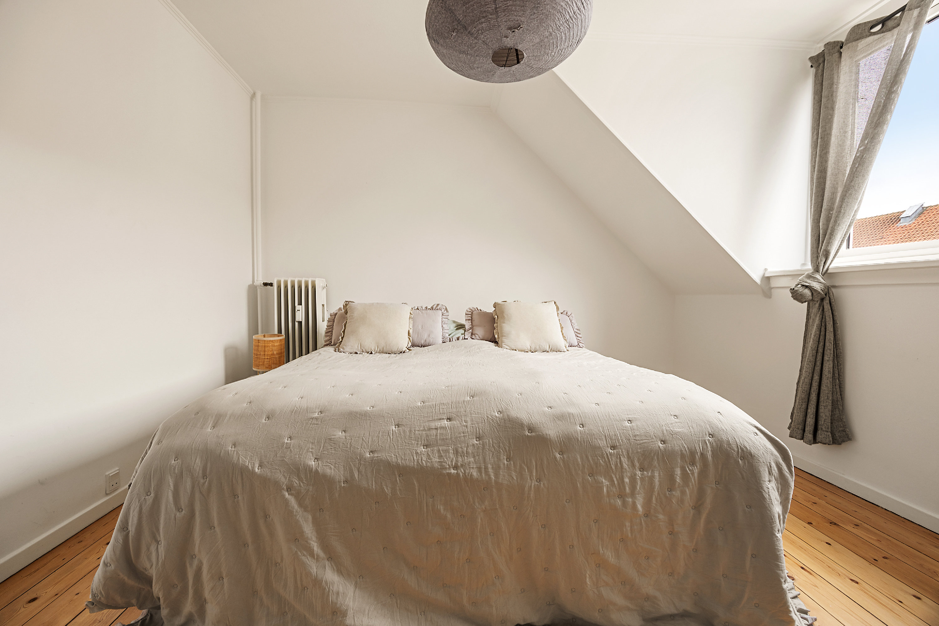 Fremhævet soveværelse billede i fuldskærmstilstand. Billede af Tartinisvej 32, 3. 2., 2450 København SV