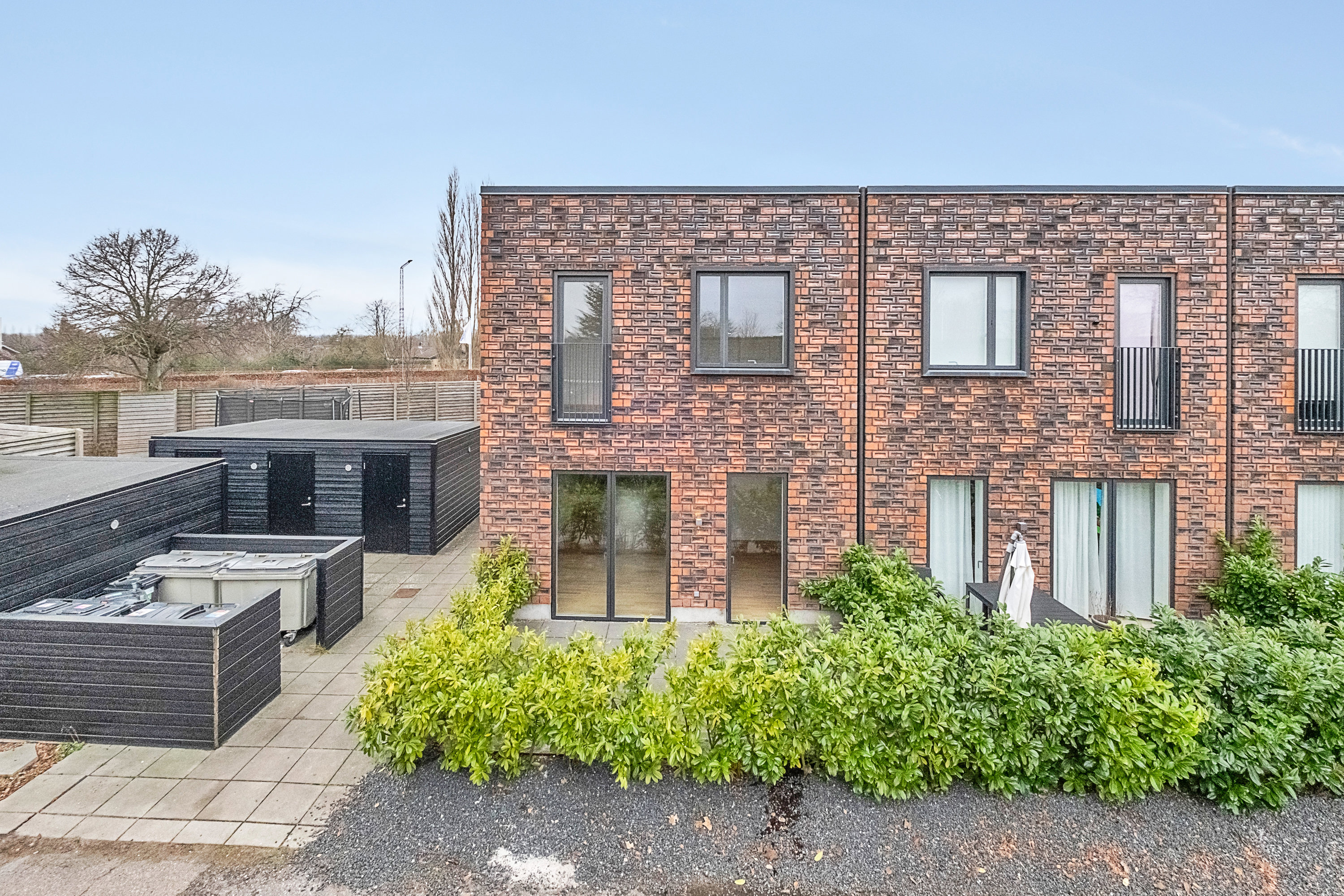 Rækkehus: Bag facade på Brobjerg Parkvej 86f, 8250 Egå