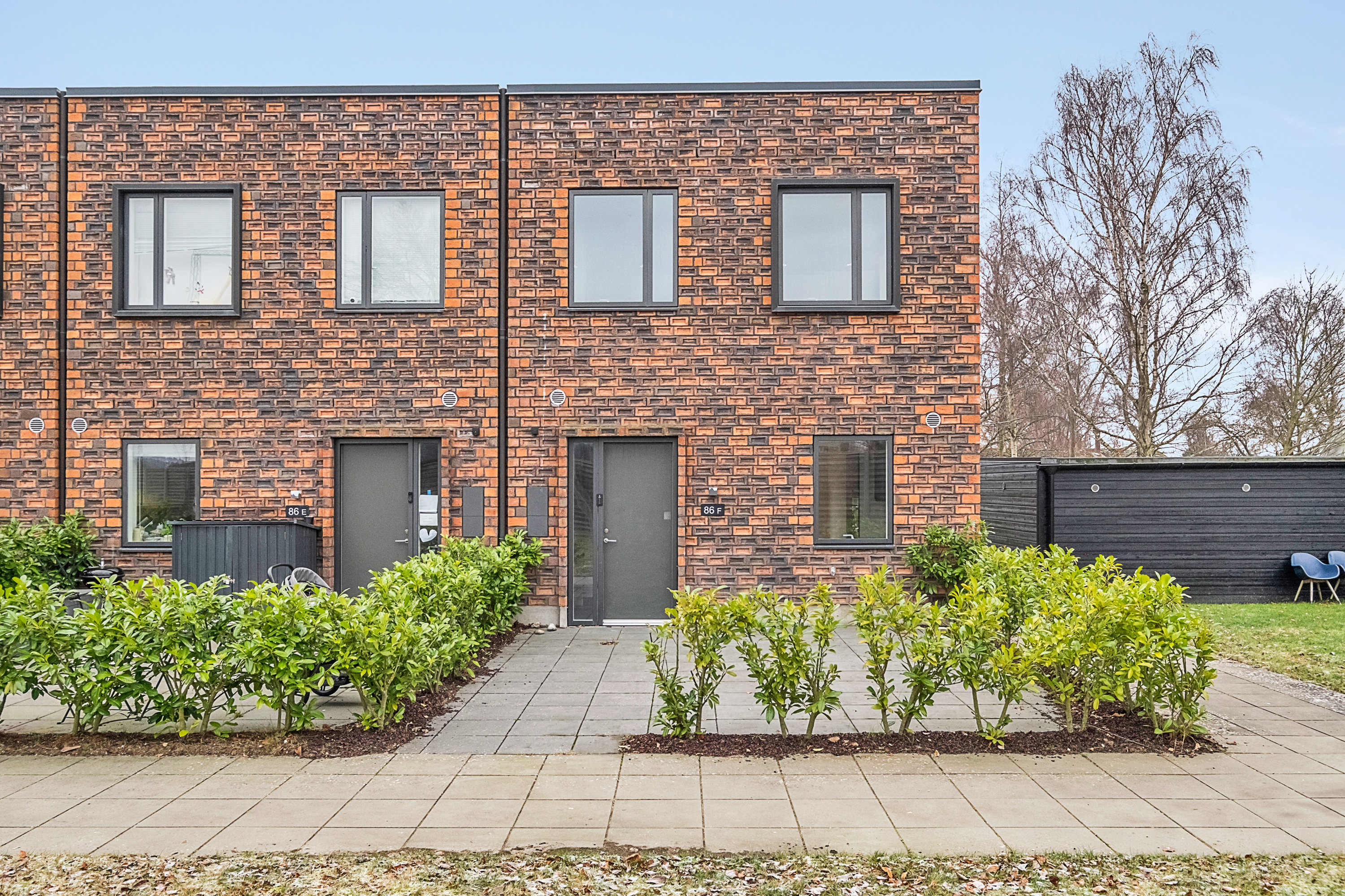 Fremhævet facade billede i fuldskærmstilstand. Billede af Brobjerg Parkvej 86f, 8250 Egå