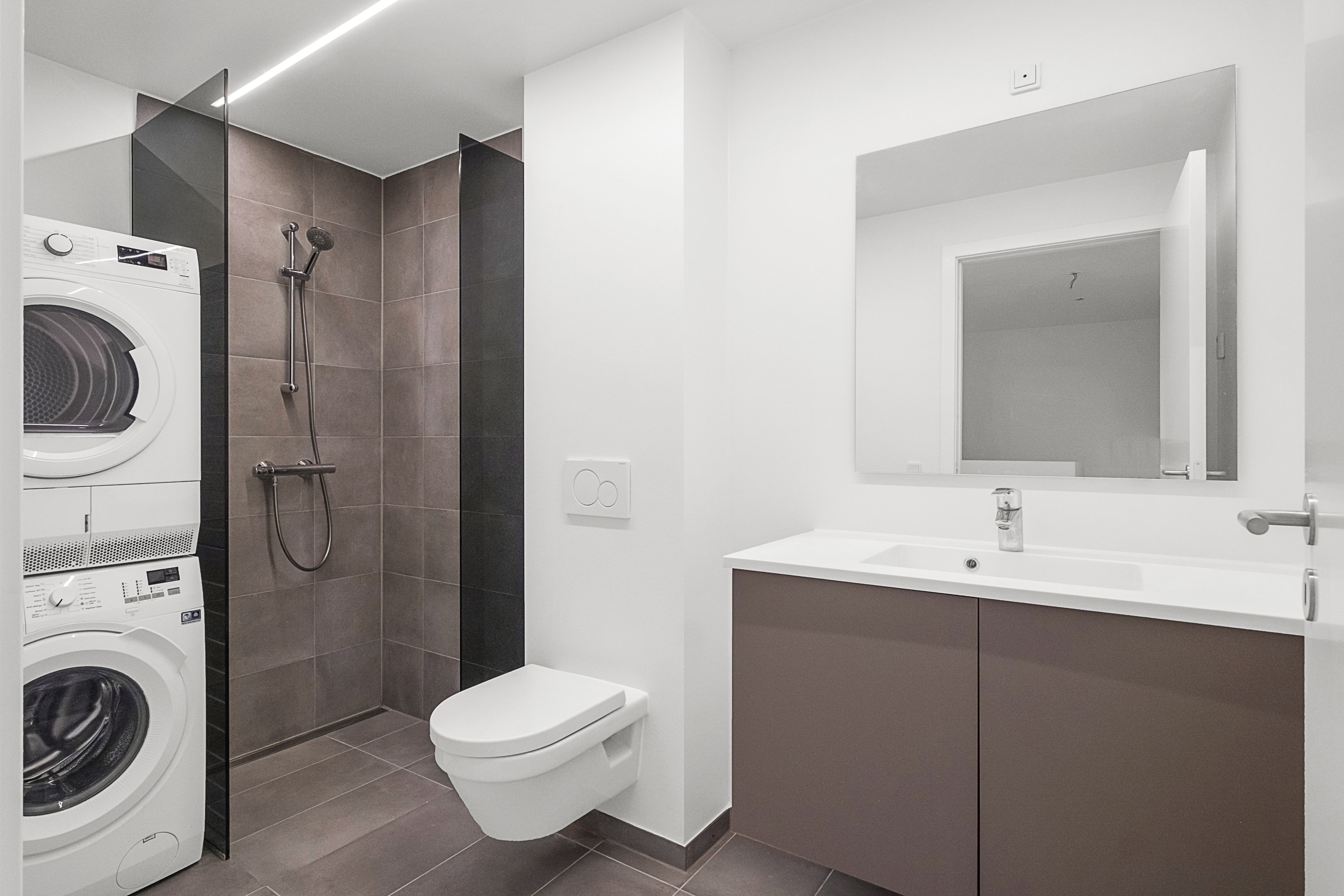 Fremhævet badeværelse billede i fuldskærmstilstand. Billede af Brobjerg Parkvej 86f, 8250 Egå