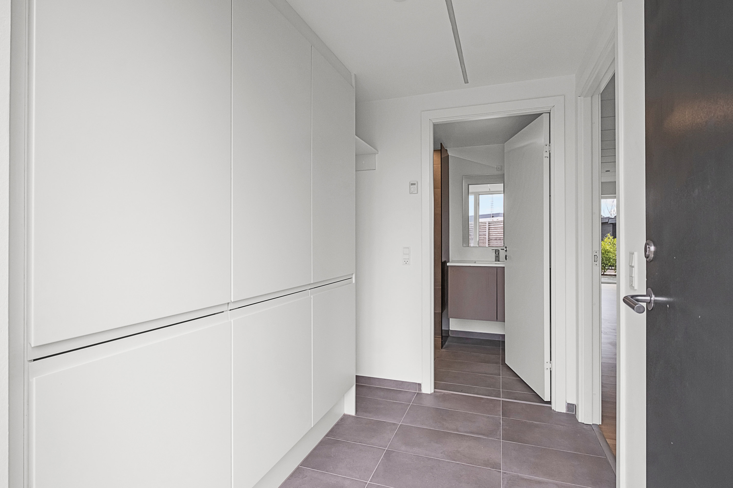 Fremhævet entré billede i fuldskærmstilstand. Billede af Brobjerg Parkvej 86f, 8250 Egå