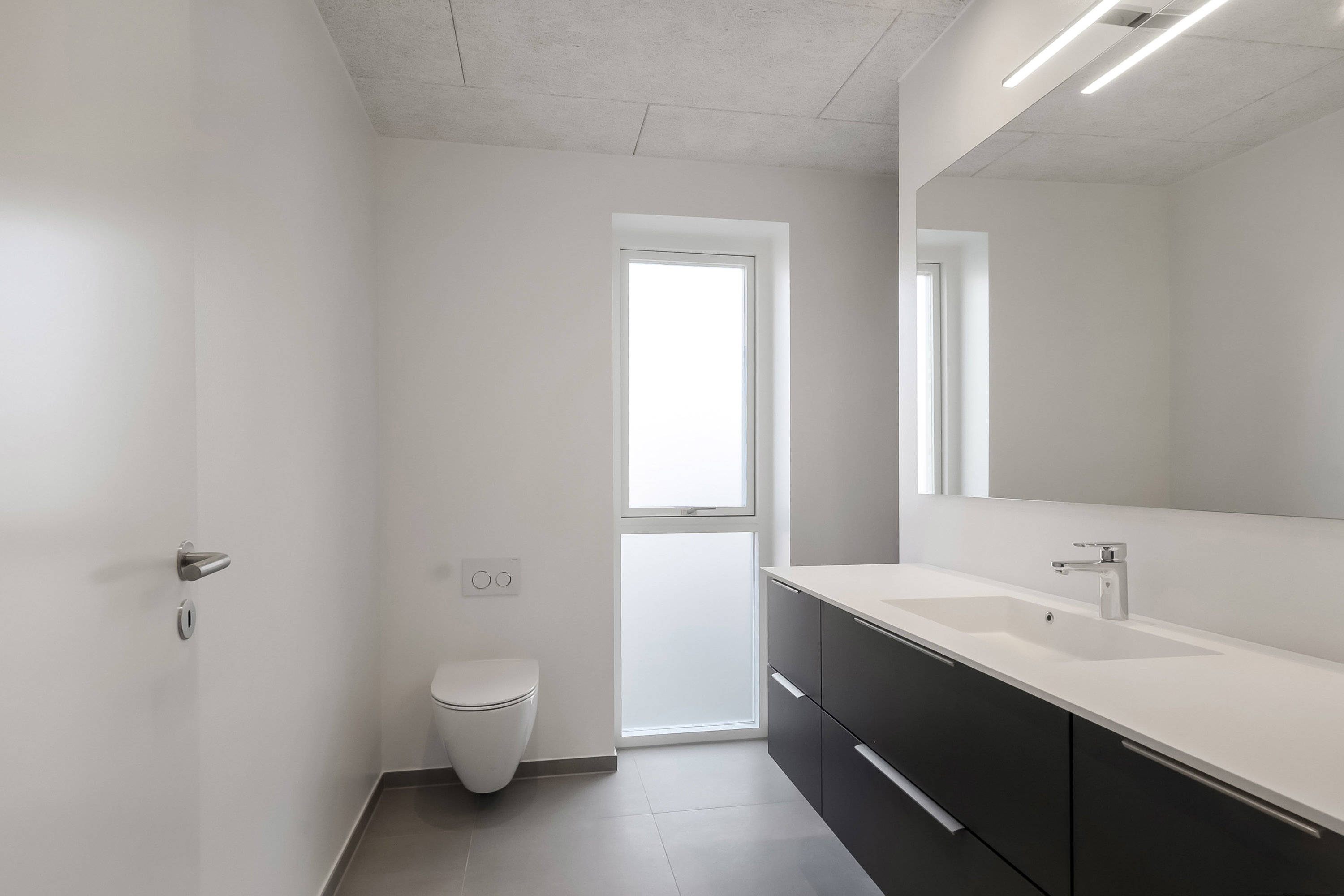 Fremhævet toilet billede i fuldskærmstilstand. Billede af Grønnedal 17, Troense, 5700 Svendborg