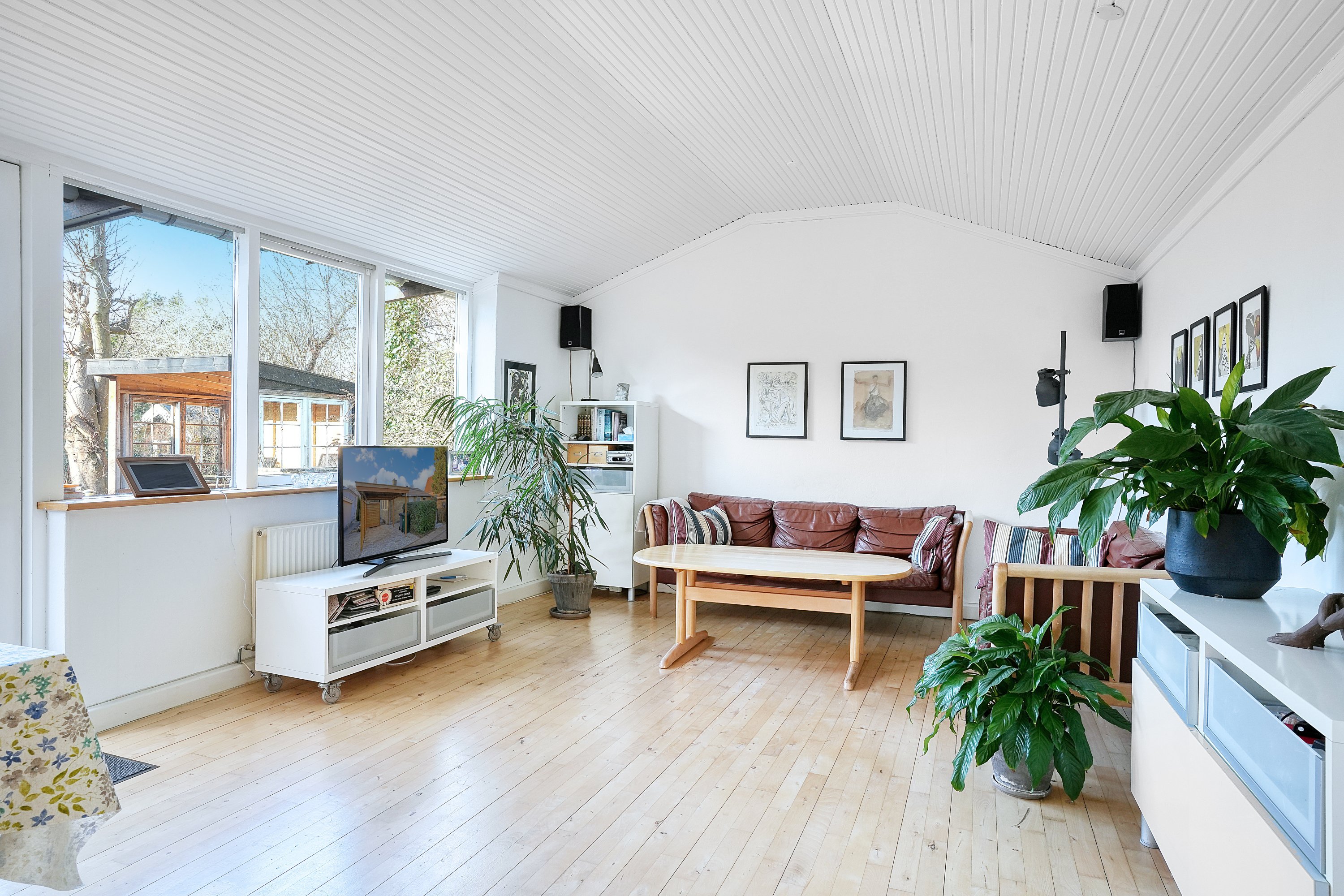 Fremhævet stue billede i fuldskærmstilstand. Billede af Englodden 22, 2500 Valby