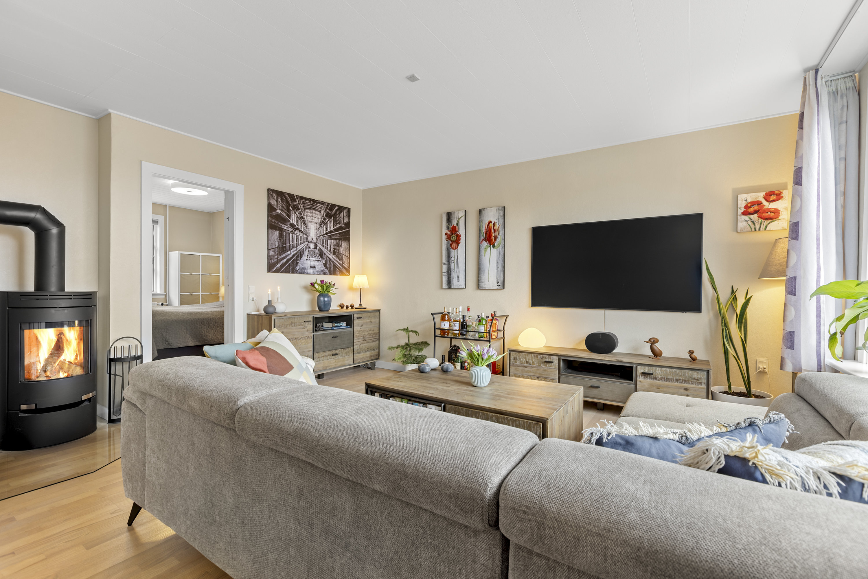 Fremhævet stue billede i fuldskærmstilstand. Billede af Hybenvej 7A, 4100 Ringsted