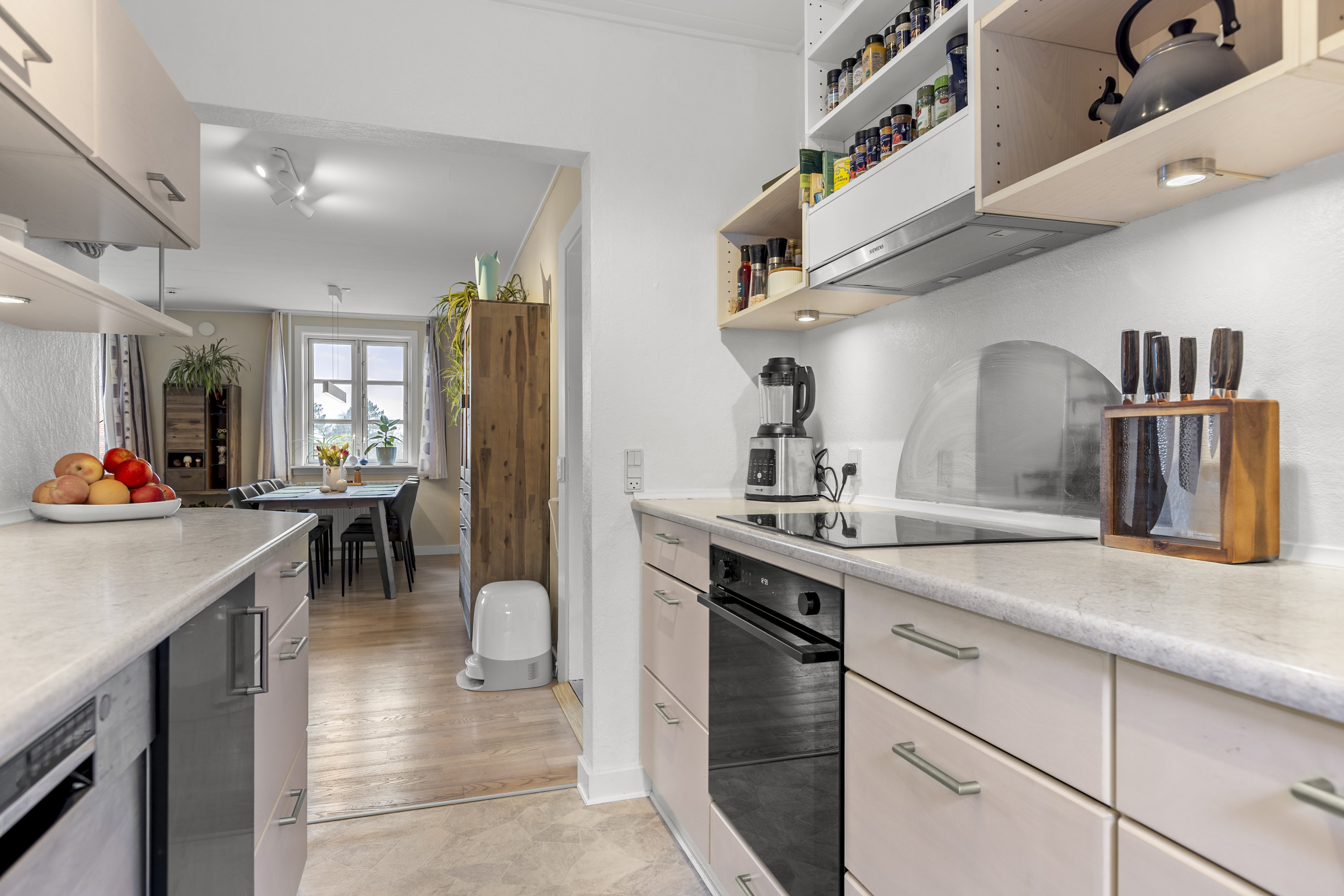 Fremhævet køkken billede i fuldskærmstilstand. Billede af Hybenvej 7A, 4100 Ringsted