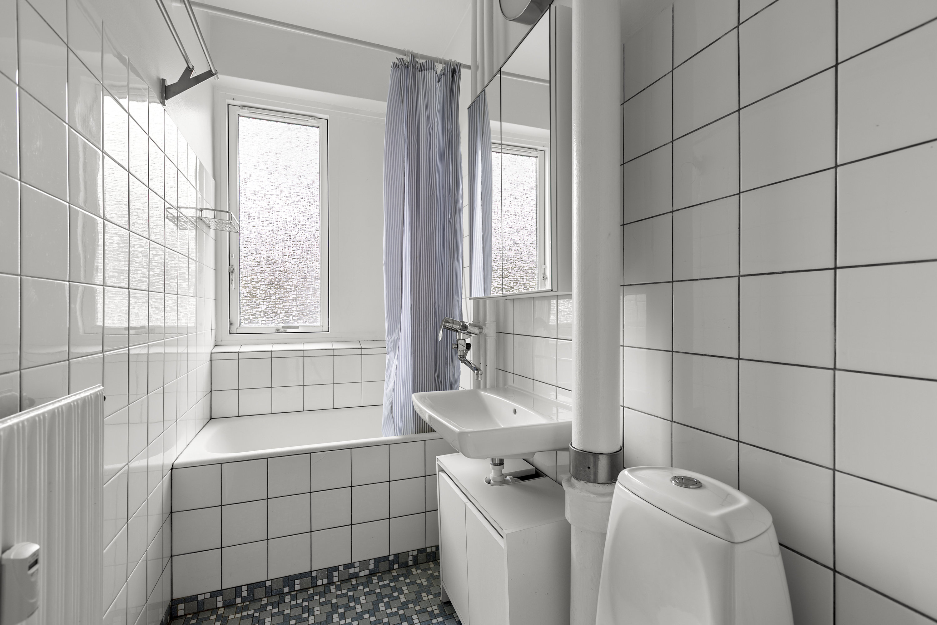 Fremhævet badeværelse billede i fuldskærmstilstand. Billede af Vilhelm Andersensvej 10, st.. th., 4100 Ringsted