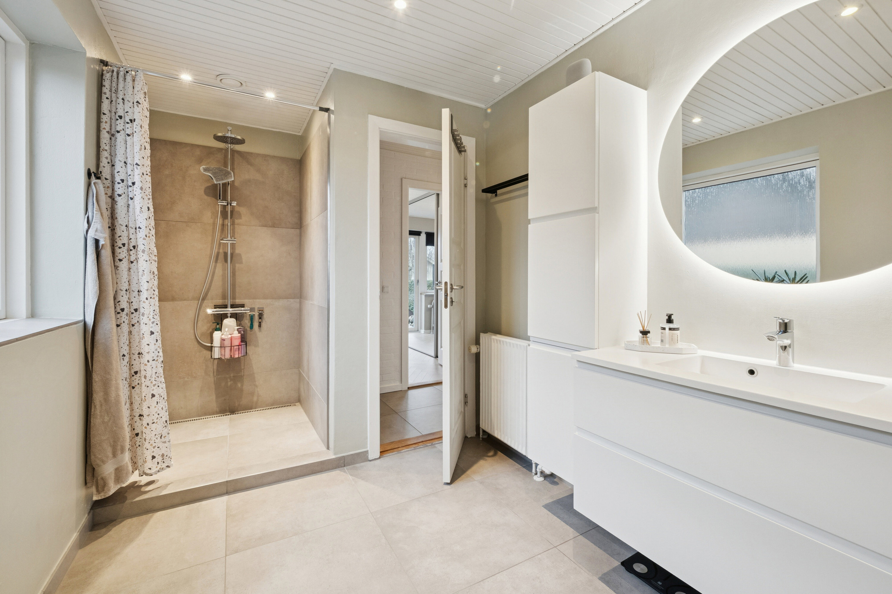 Fremhævet badeværelse billede i fuldskærmstilstand. Billede af Platanvej 58, 7700 Thisted