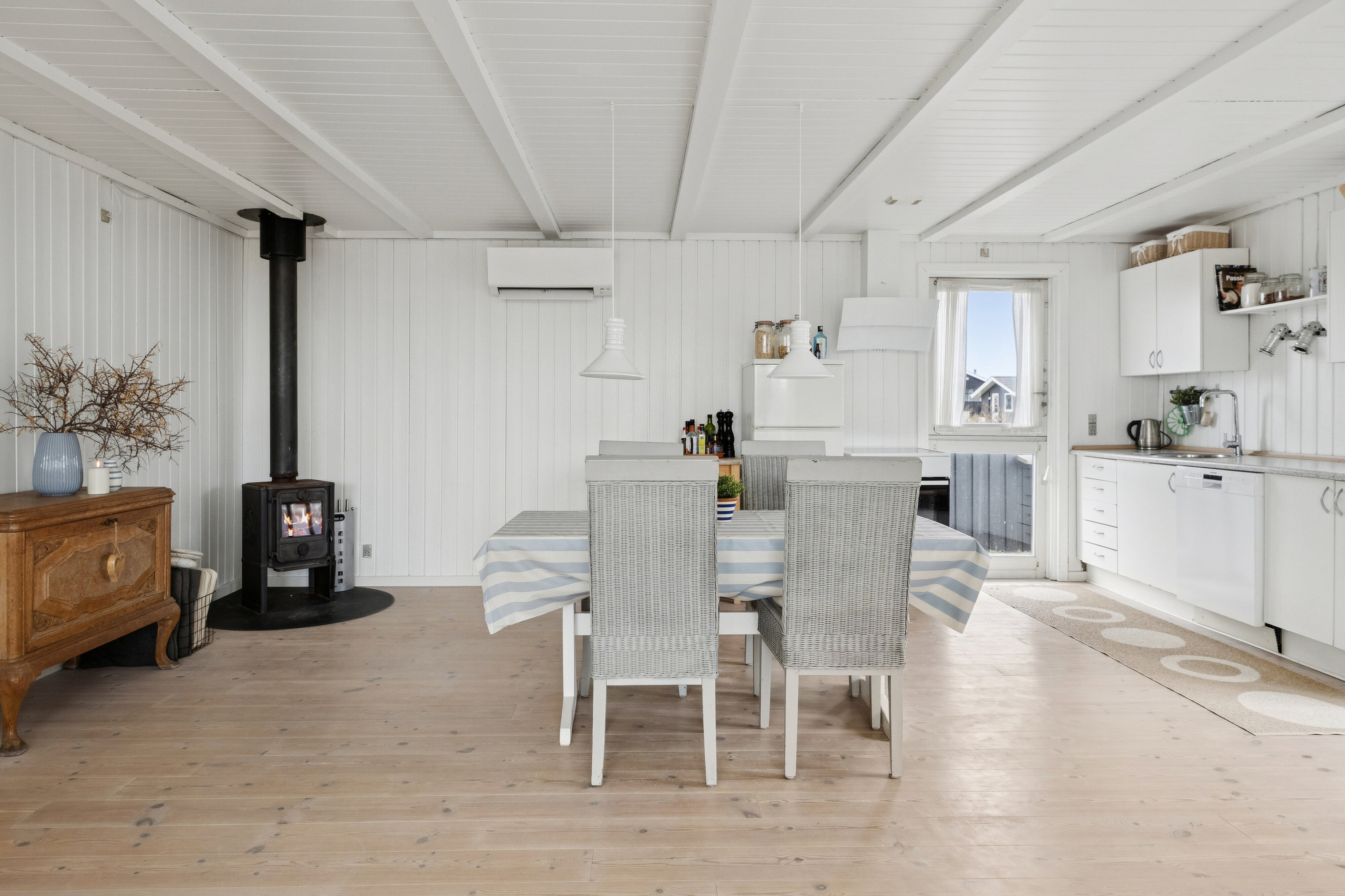 Fremhævet spisestue billede i fuldskærmstilstand. Billede af Kobbelsti 49, Klitmøller, 7700 Thisted