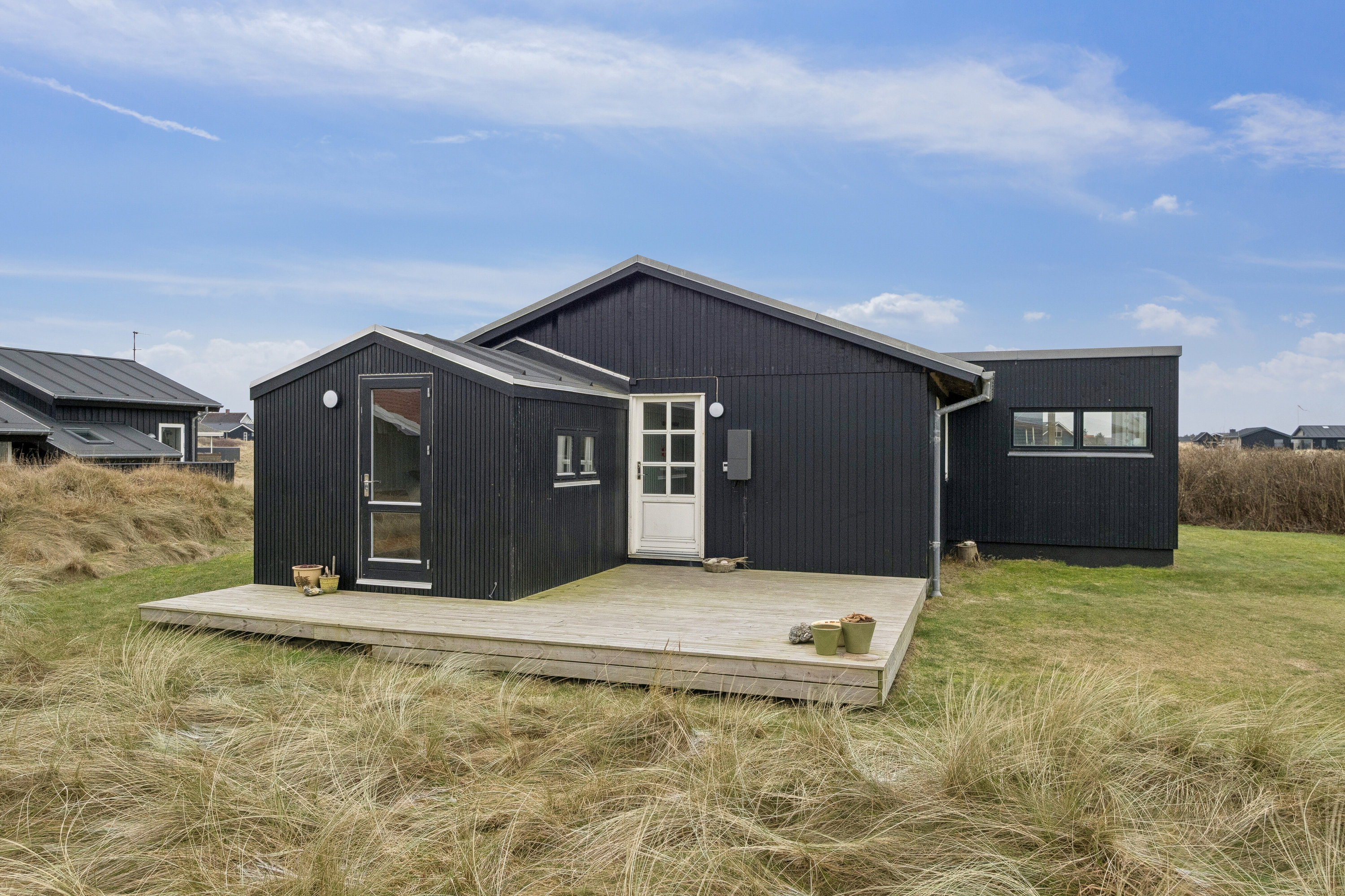 Fremhævet set fra haven billede i fuldskærmstilstand. Billede af Kobbelsti 49, Klitmøller, 7700 Thisted