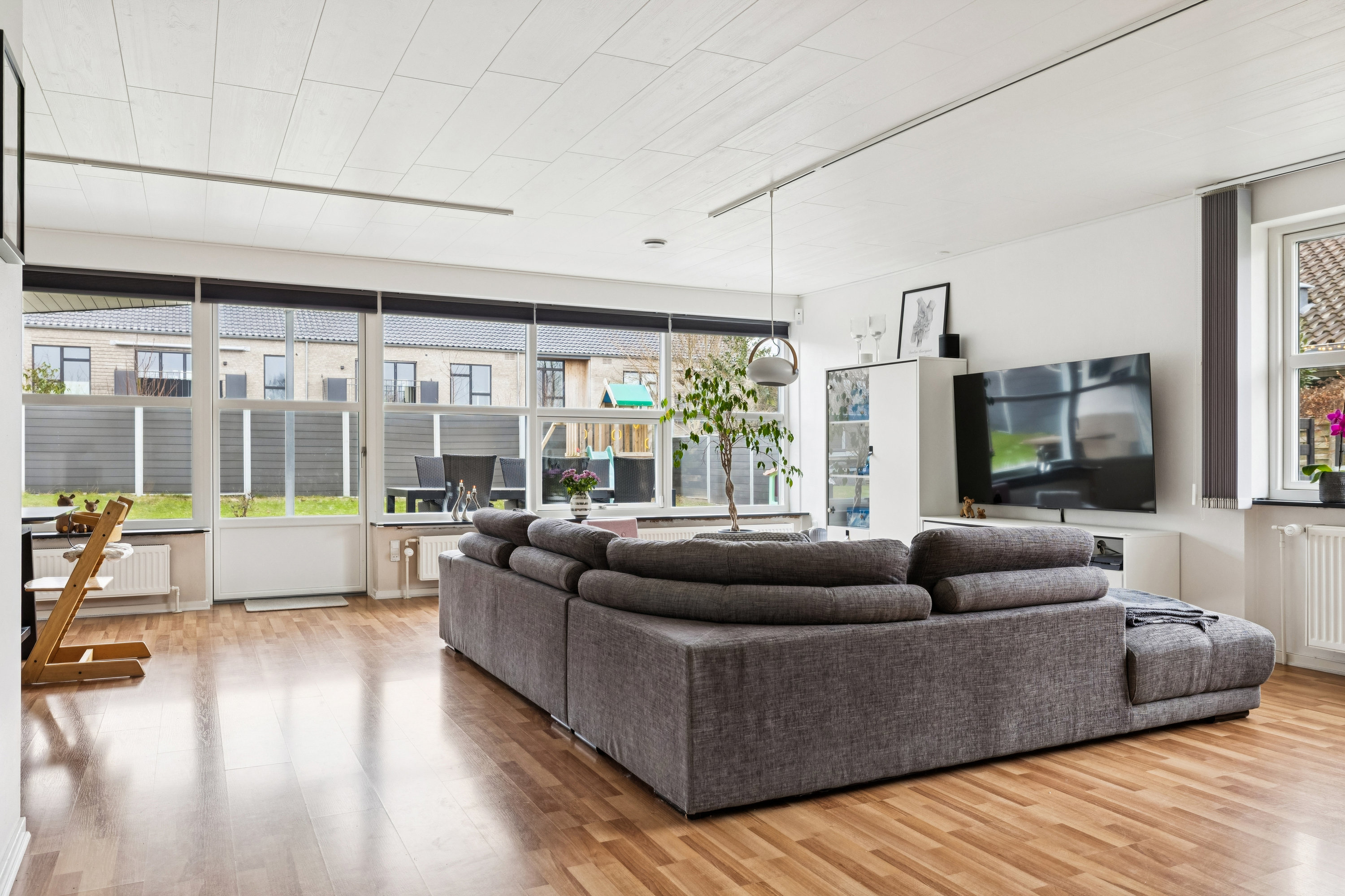 Fremhævet stue billede i fuldskærmstilstand. Billede af Stellavej 33, Paarup, 5210 Odense NV