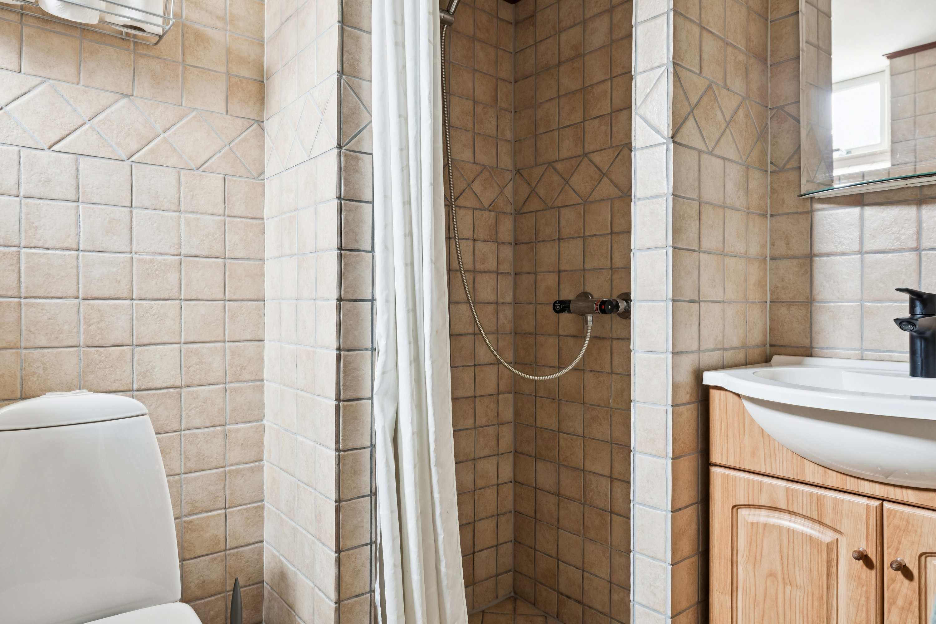 Fremhævet badeværelse billede i fuldskærmstilstand. Billede af Rugårdsvej 317, Villestofte, 5210 Odense NV