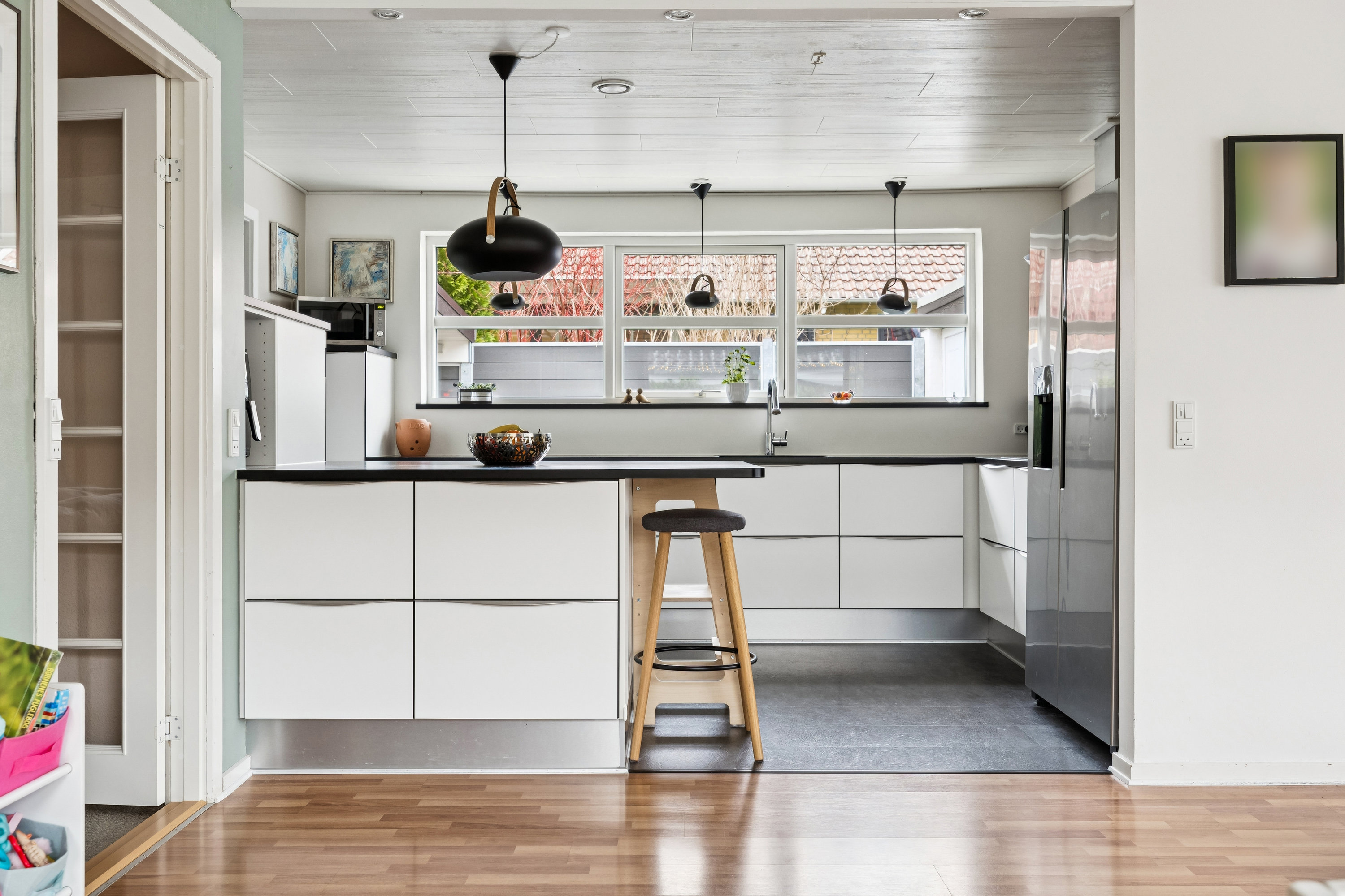 Fremhævet køkken billede i fuldskærmstilstand. Billede af Stellavej 33, Paarup, 5210 Odense NV