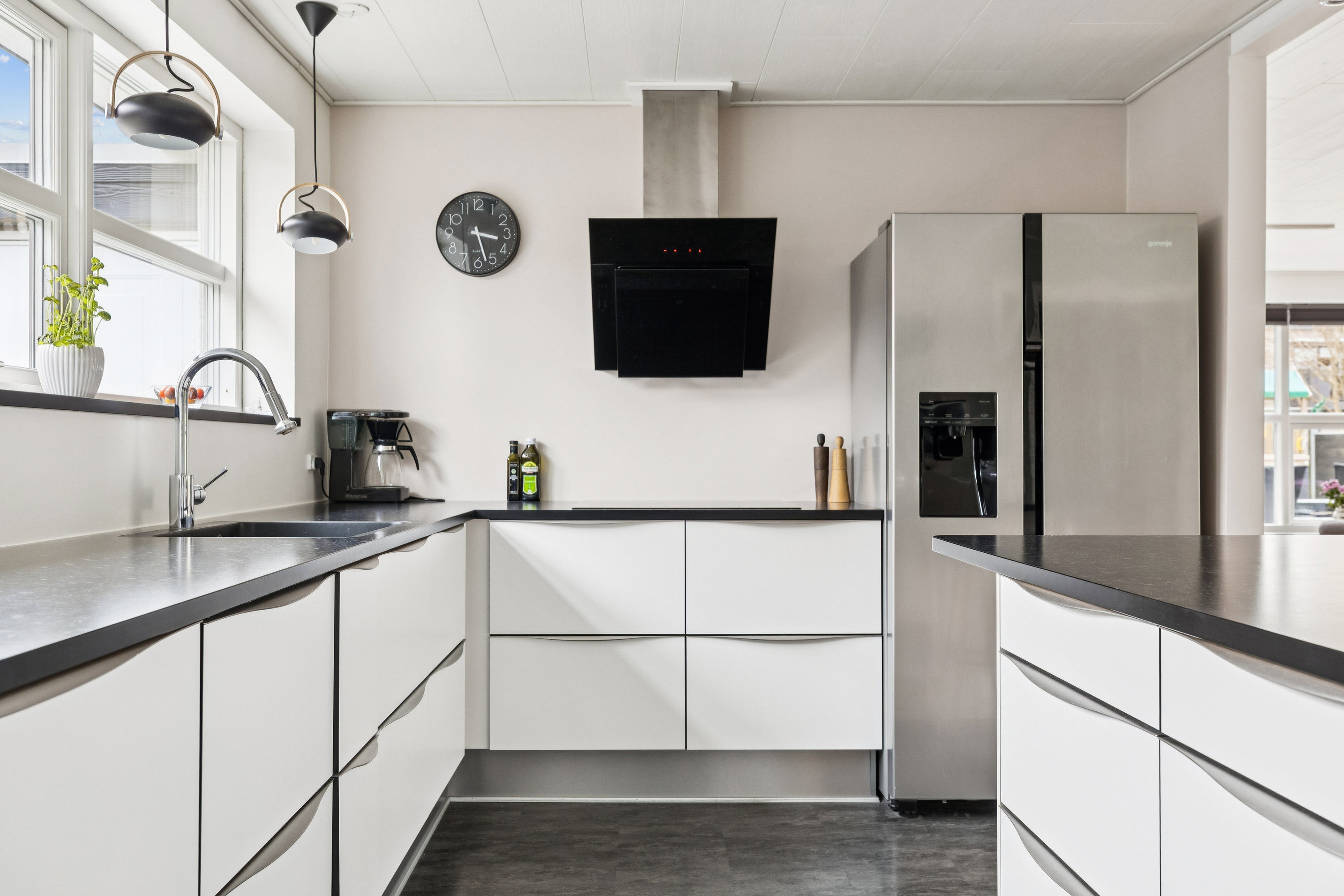 Fremhævet køkken billede i fuldskærmstilstand. Billede af Stellavej 33, Paarup, 5210 Odense NV