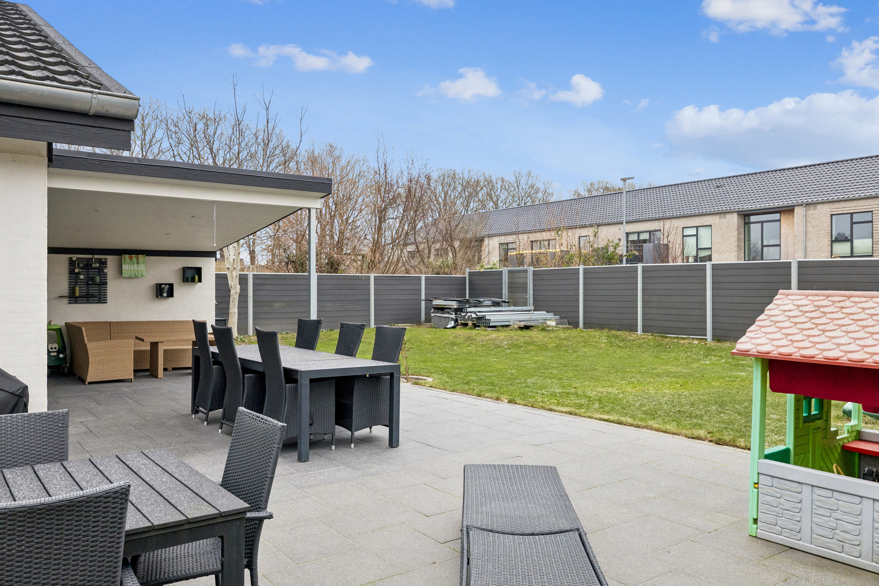 Fremhævet terrasse billede i fuldskærmstilstand. Billede af Stellavej 33, Paarup, 5210 Odense NV