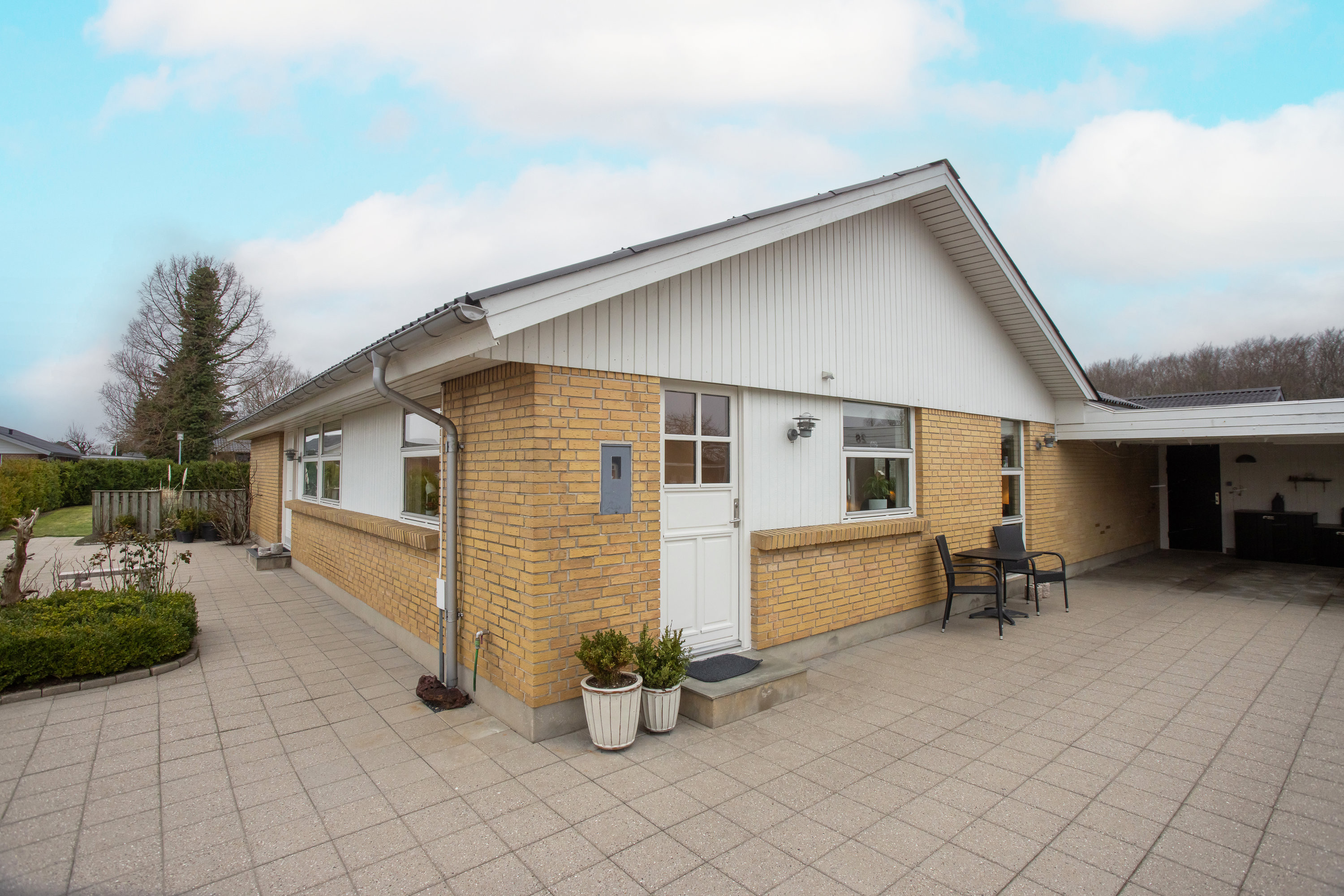 Fremhævet ejendommen billede i fuldskærmstilstand. Billede af Ladehøjvej 28, 8831 Løgstrup