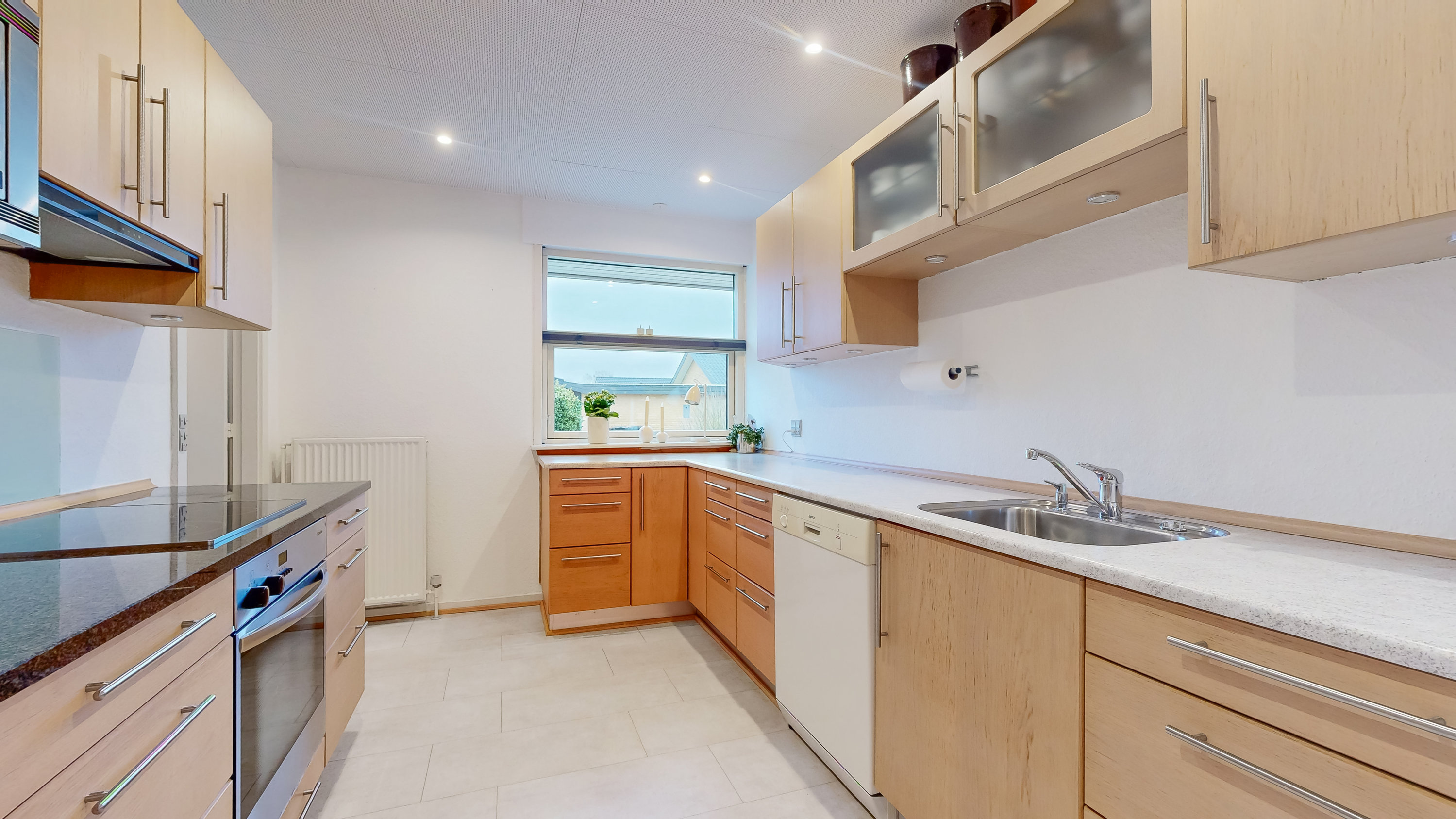 Fremhævet køkken billede i fuldskærmstilstand. Billede af Ladehøjvej 28, 8831 Løgstrup