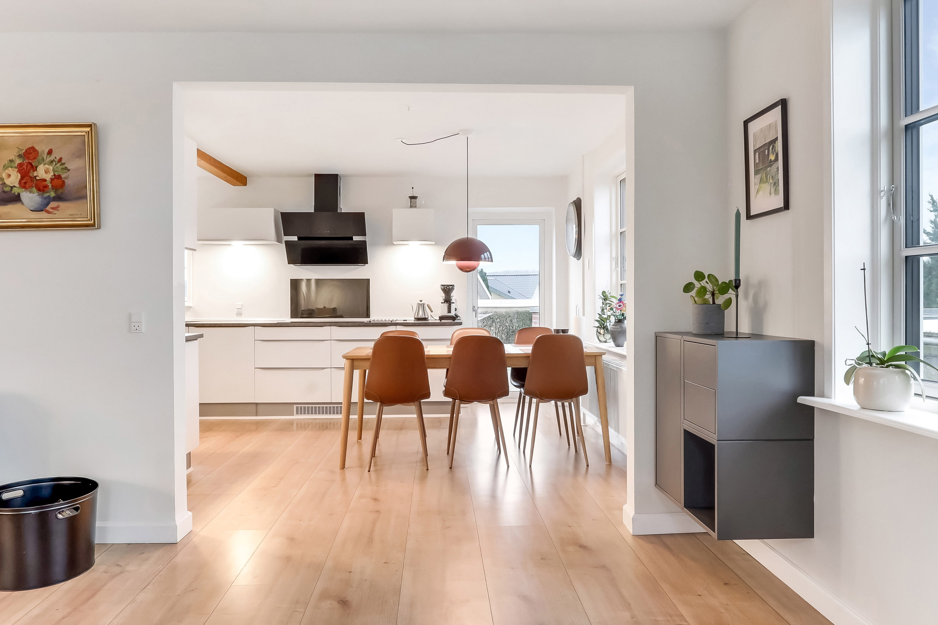 Fremhævet køkken billede i fuldskærmstilstand. Billede af Tvedvej 128, Tved, 5700 Svendborg