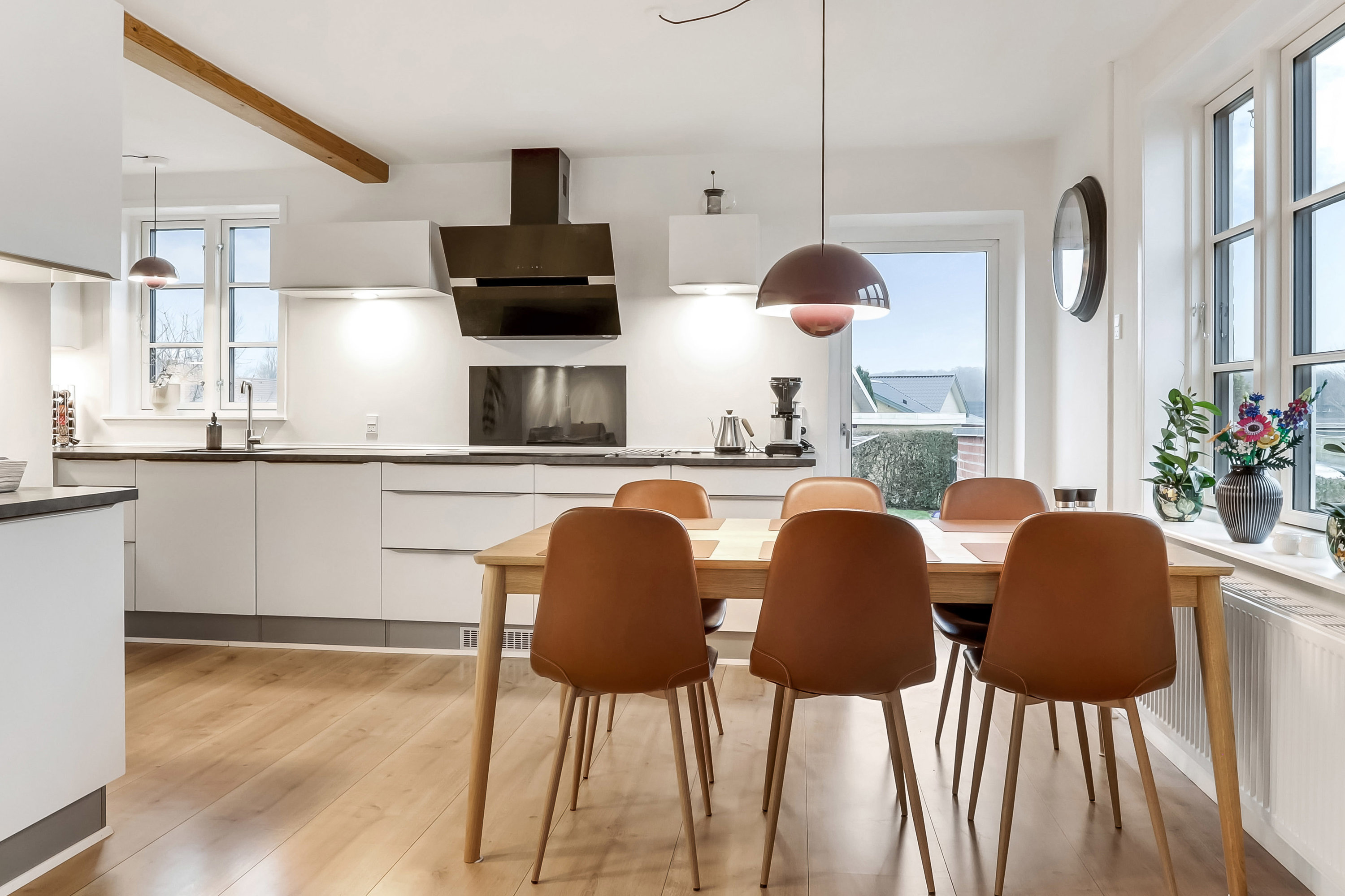 Fremhævet køkken billede i fuldskærmstilstand. Billede af Tvedvej 128, Tved, 5700 Svendborg