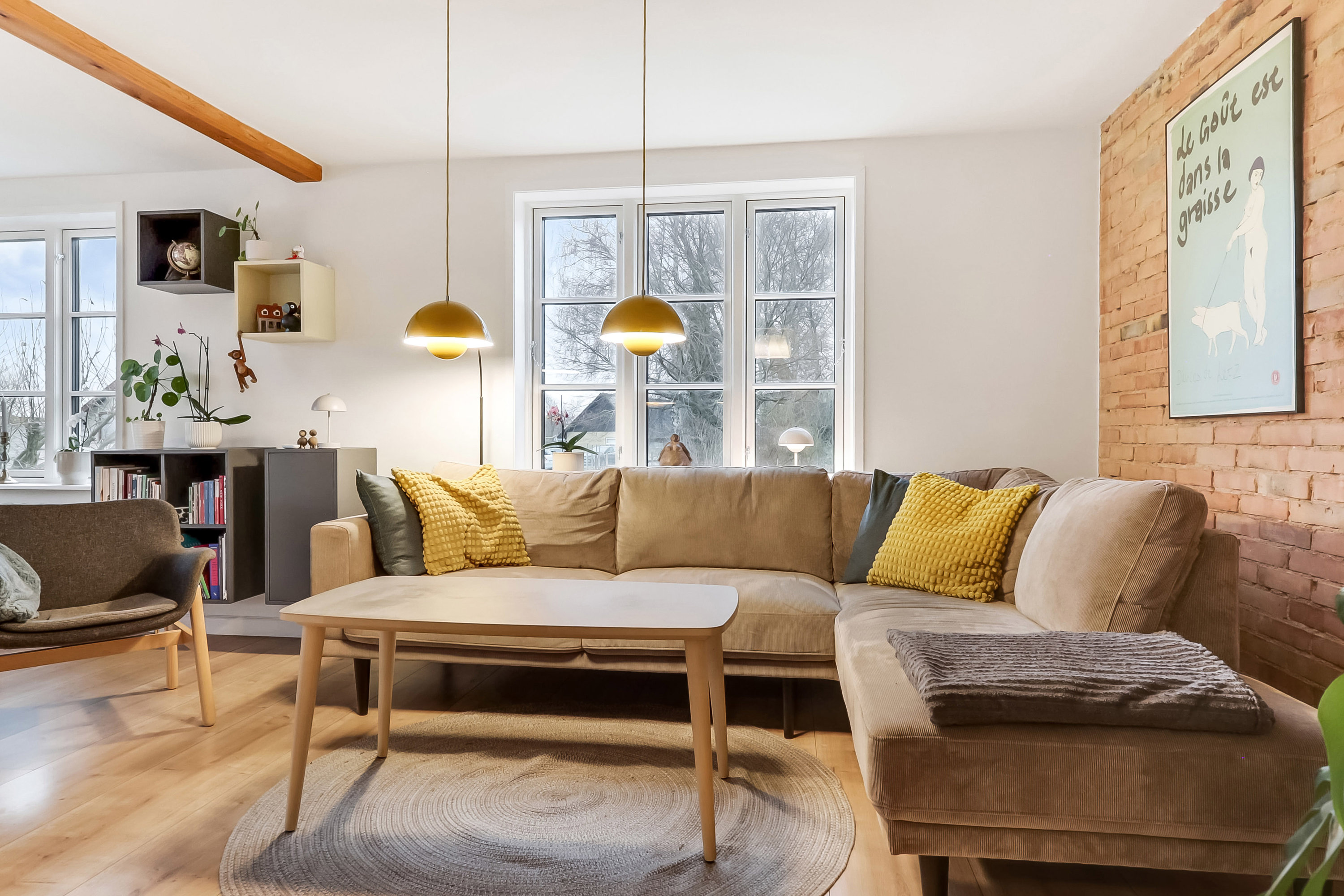 Fremhævet stue billede i fuldskærmstilstand. Billede af Tvedvej 128, Tved, 5700 Svendborg