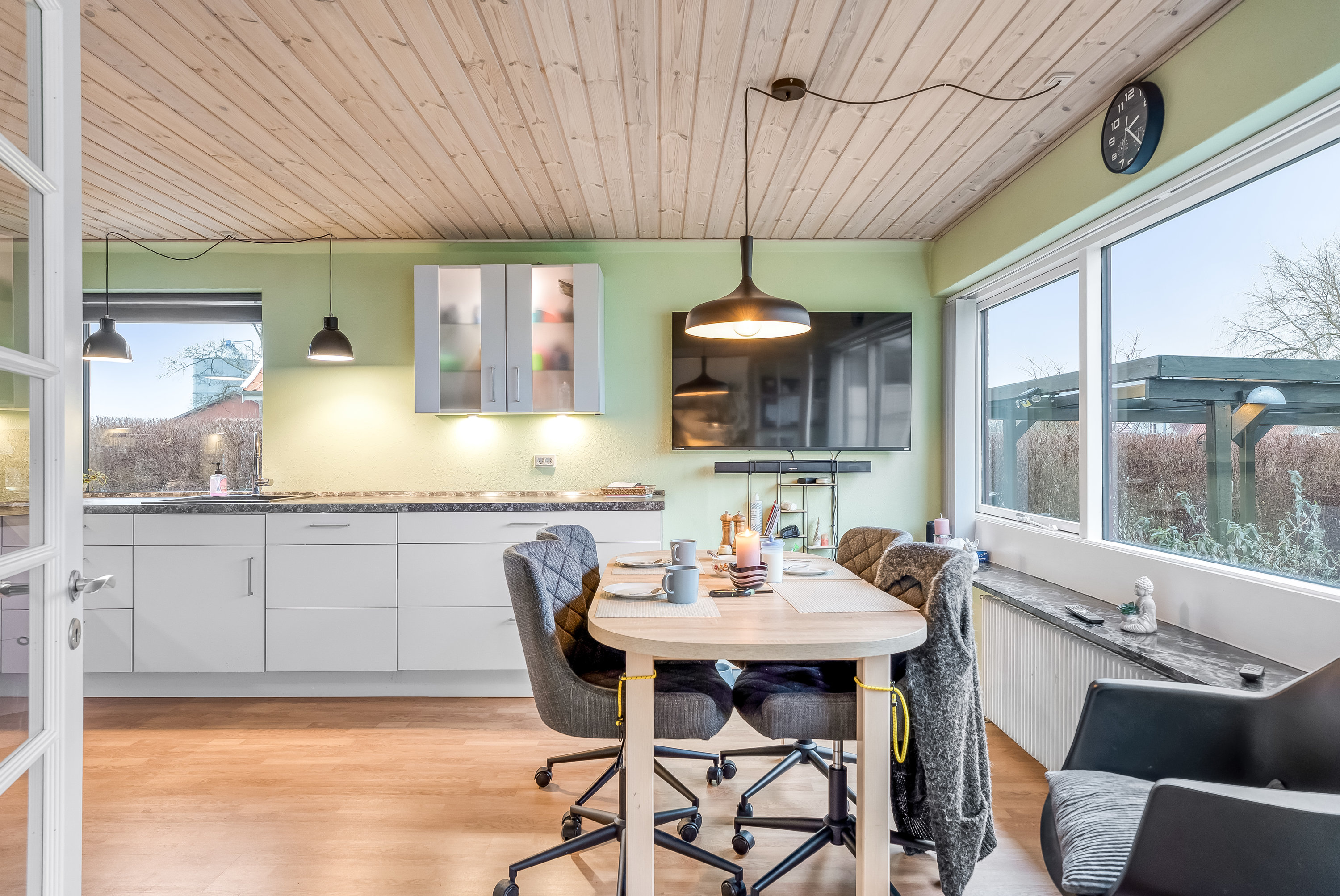 Fremhævet køkken billede i fuldskærmstilstand. Billede af Møllevej 54, 4872 Idestrup