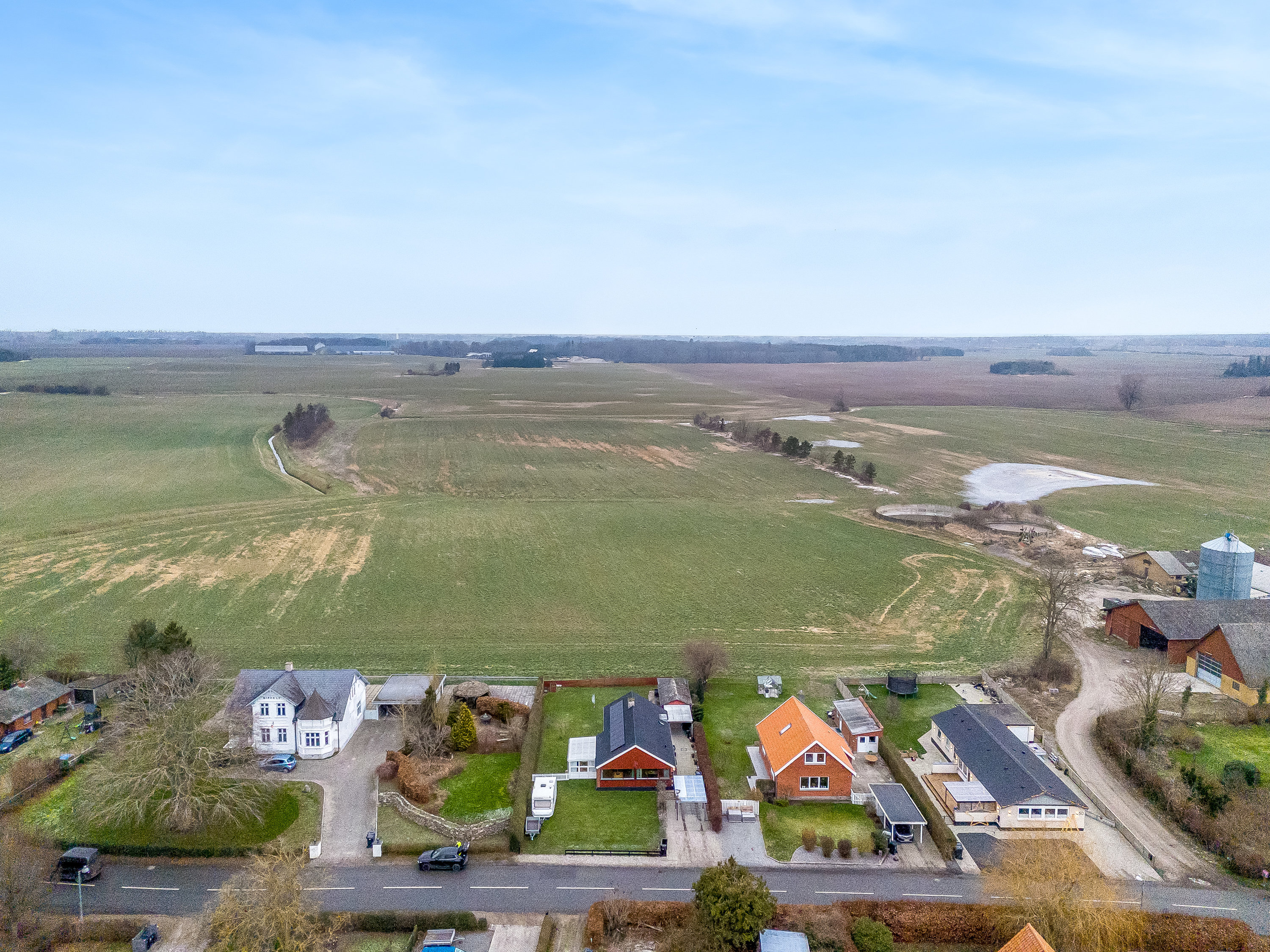 Fremhævet luftfoto billede i fuldskærmstilstand. Billede af Møllevej 54, 4872 Idestrup
