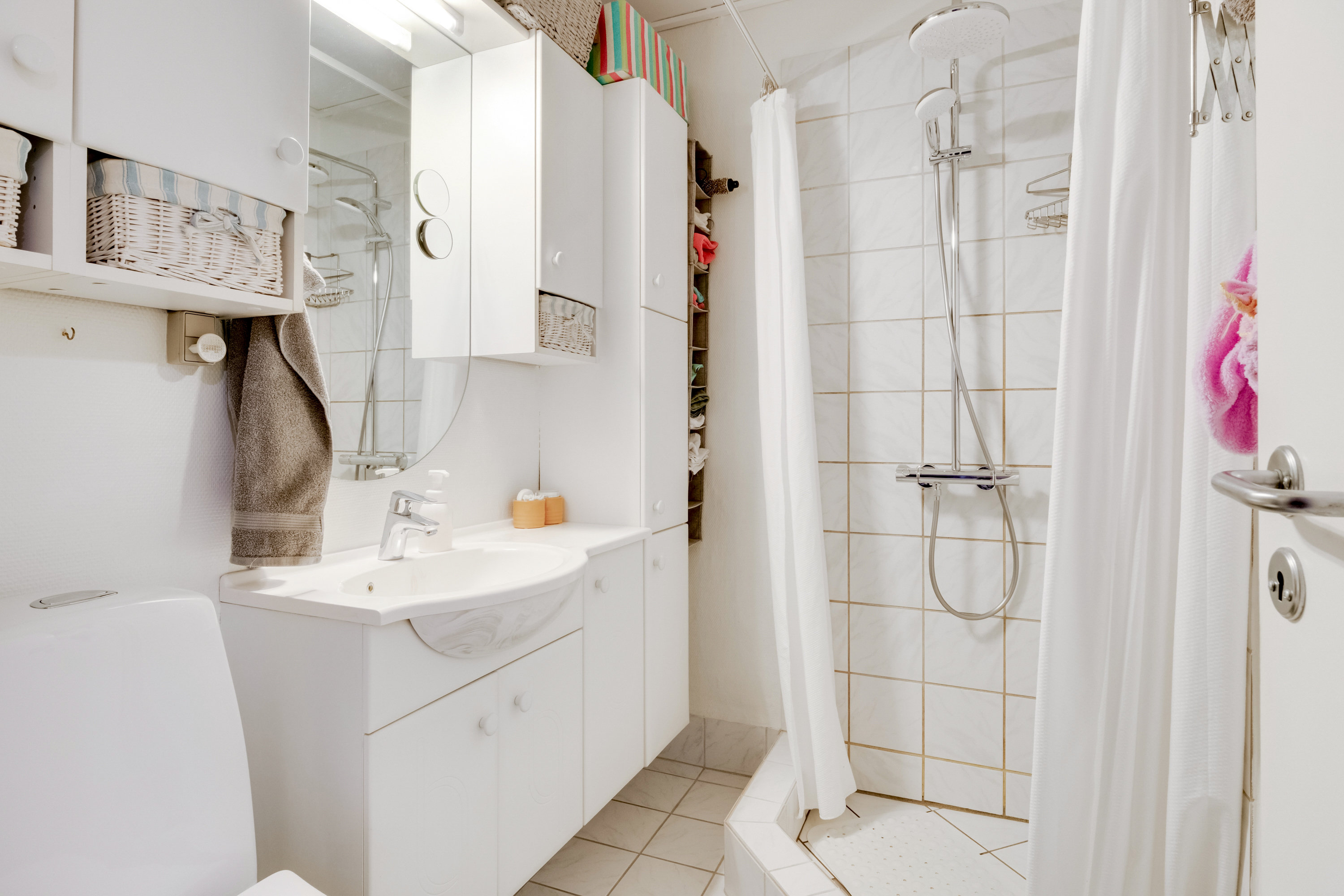 Fremhævet badeværelse billede i fuldskærmstilstand. Billede af Hirsevej 38, 5800 Nyborg