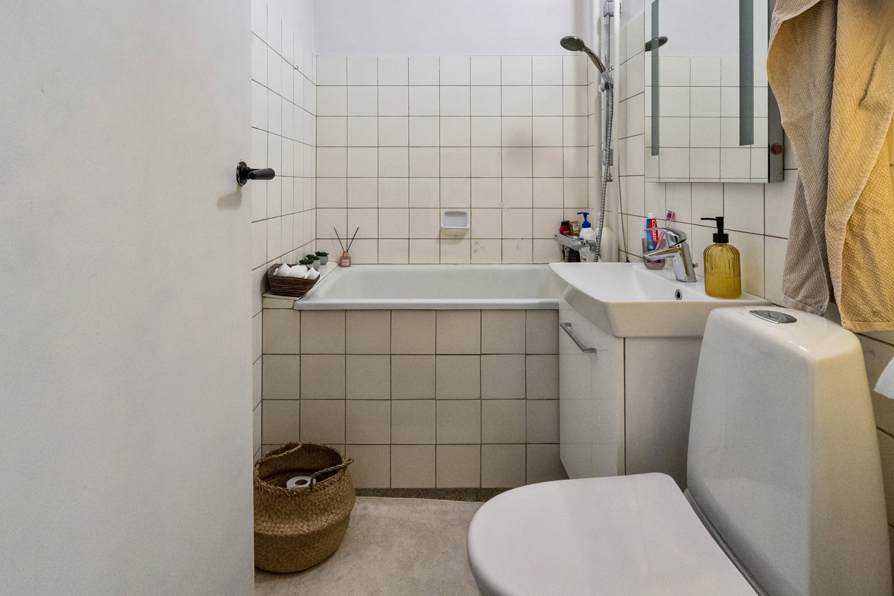 Fremhævet badeværelse billede i fuldskærmstilstand. Billede af I.H.Mundts Vej 15, 2. c., 2830 Virum