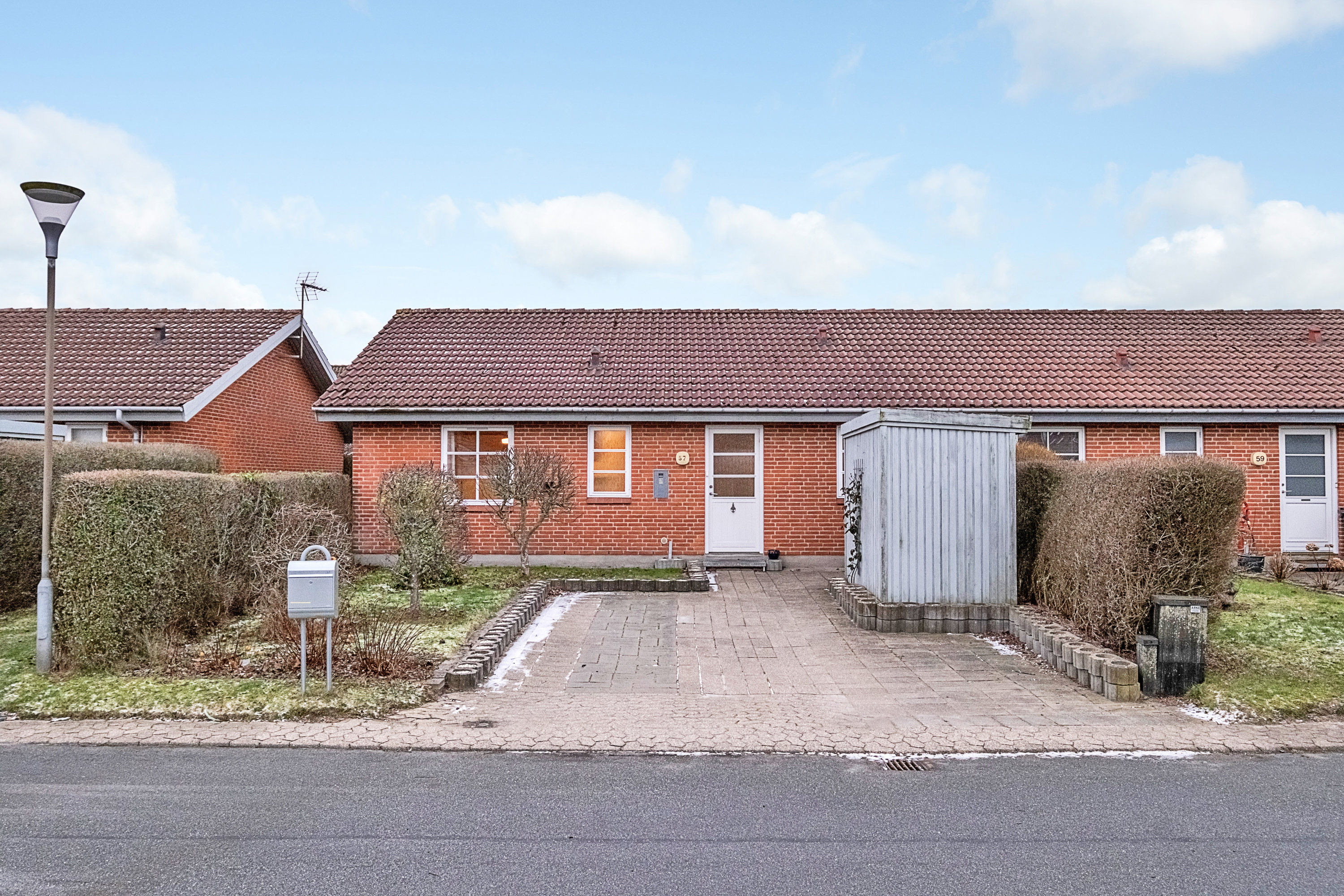 Miniaturebillede 1: facade. Billede af Solbærhaven 57, 8520 Lystrup