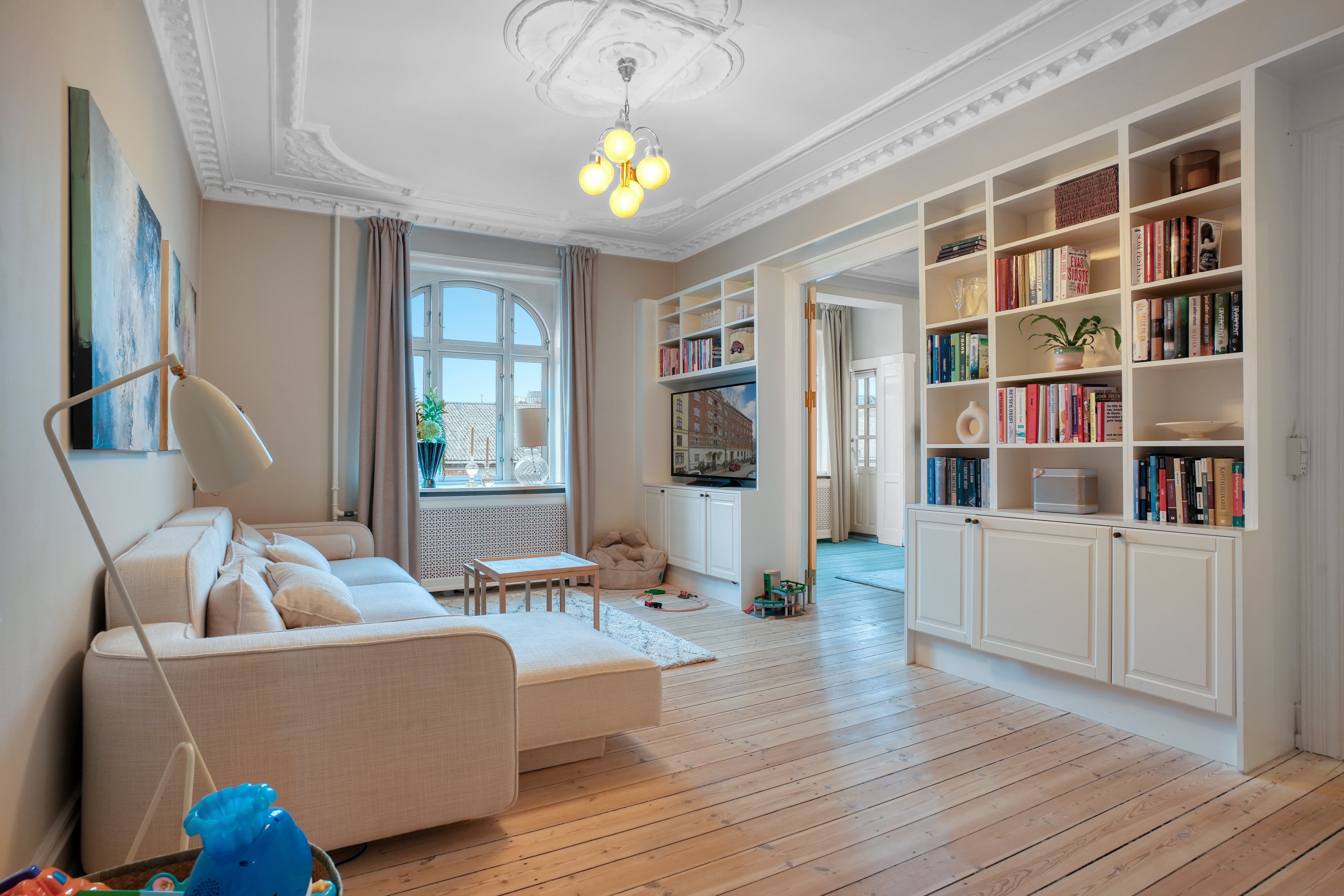 Fremhævet stue billede i fuldskærmstilstand. Billede af Ingemannsvej 22, 4. tv., 1964 Frederiksberg C