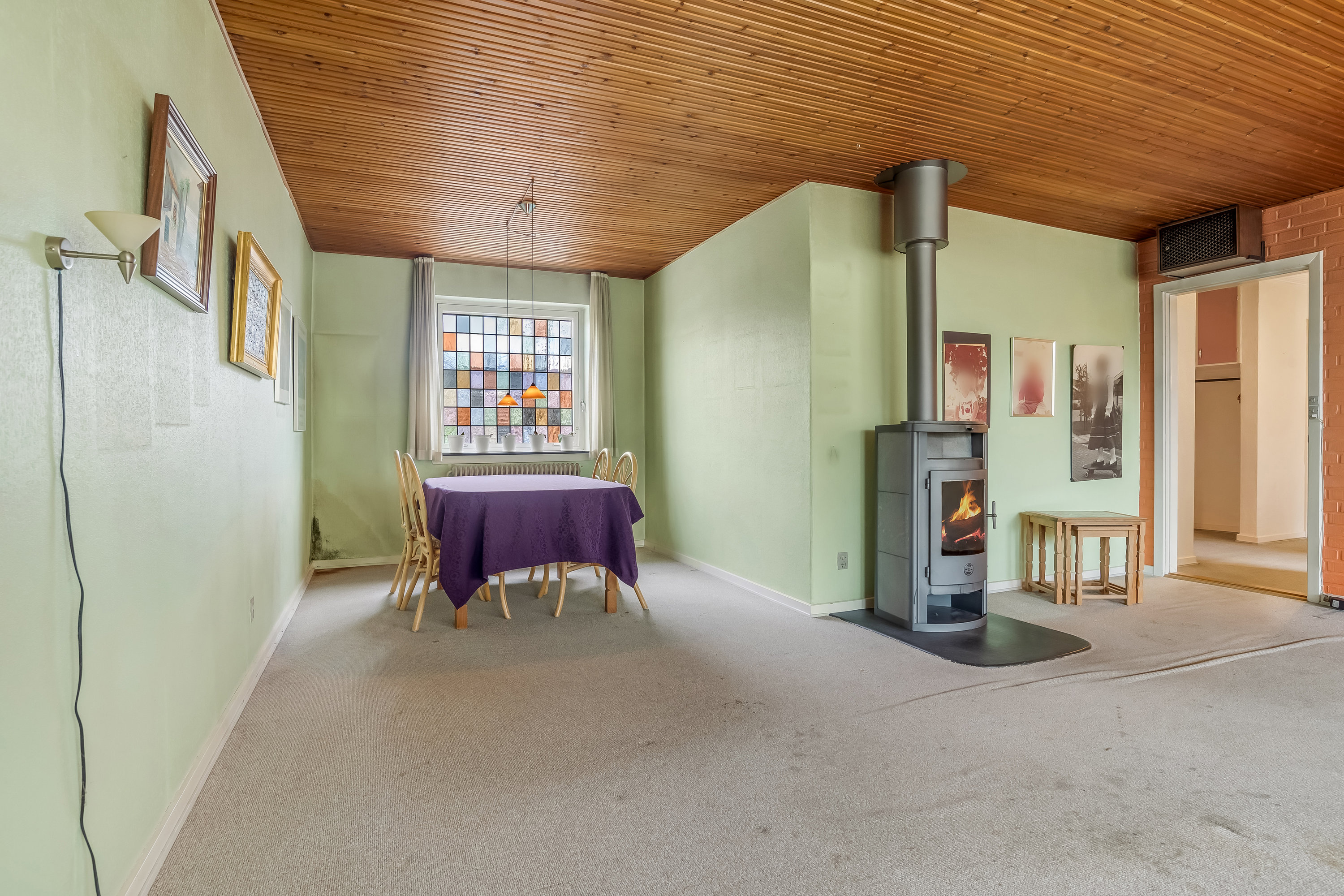 Fremhævet stue billede i fuldskærmstilstand. Billede af Grønnevej 10, Hornshøj, 7500 Holstebro