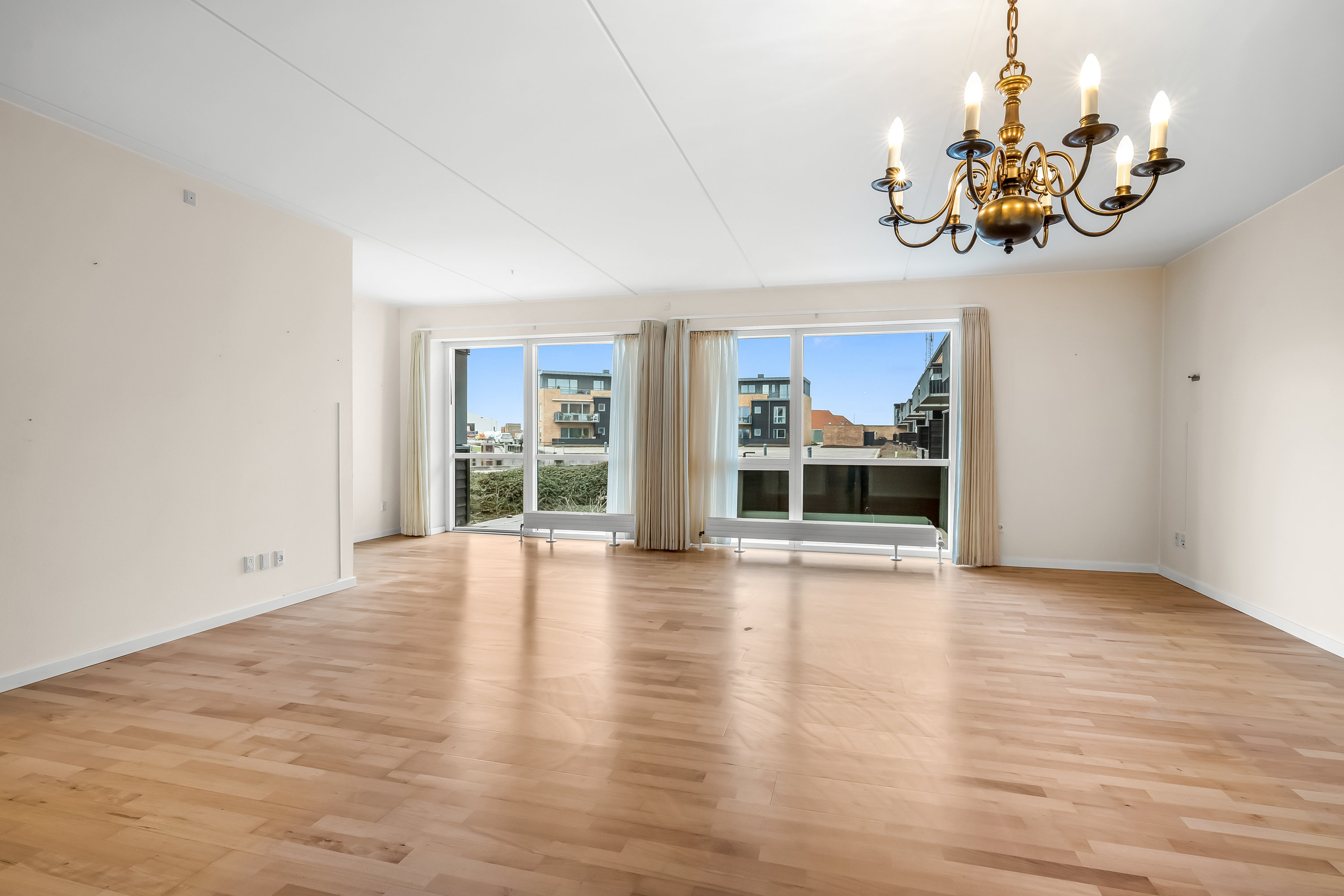 Fremhævet stue billede i fuldskærmstilstand. Billede af Beddingen 1, st.. th., 6950 Ringkøbing