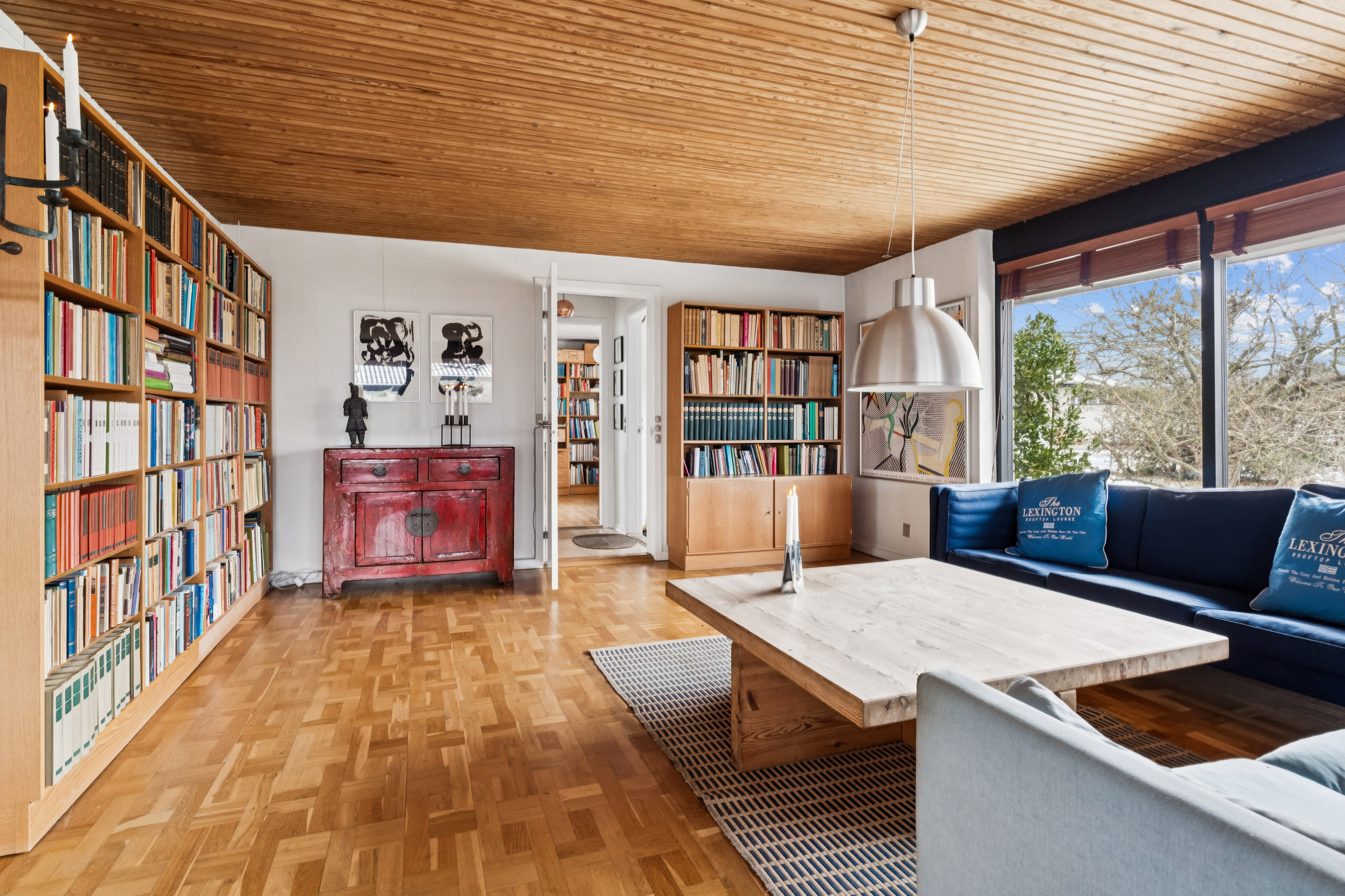 Fremhævet stue billede i fuldskærmstilstand. Billede af Bavnevangen 19, 9210 Aalborg SØ